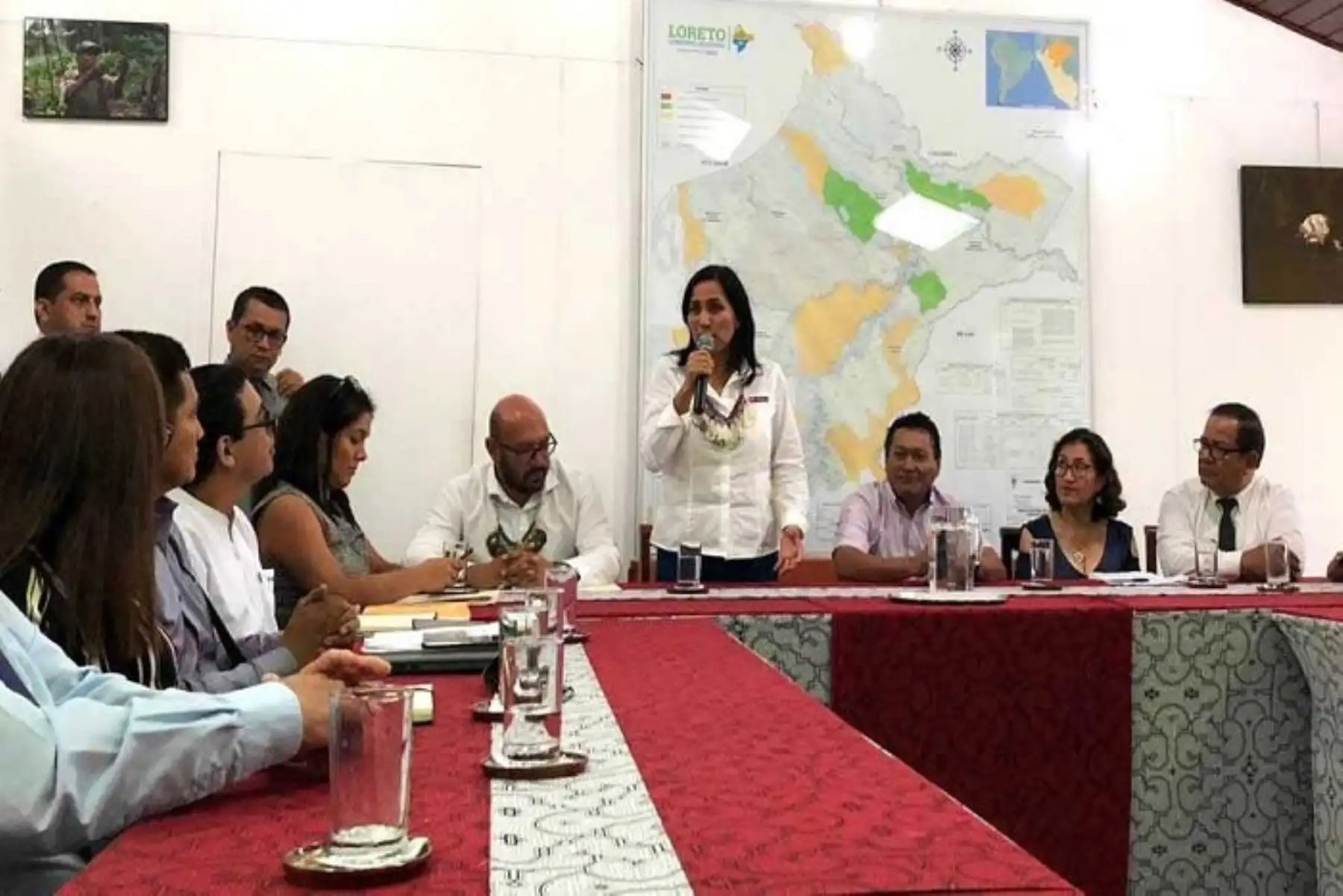 El Ministerio de Educación, el Gobierno Regional de Loreto y autoridades locales, acordaron emprender una cruzada de protección de la infancia para tener escuelas seguras y libres de violencia, donde los niños aprendan en una situación de bienestar.