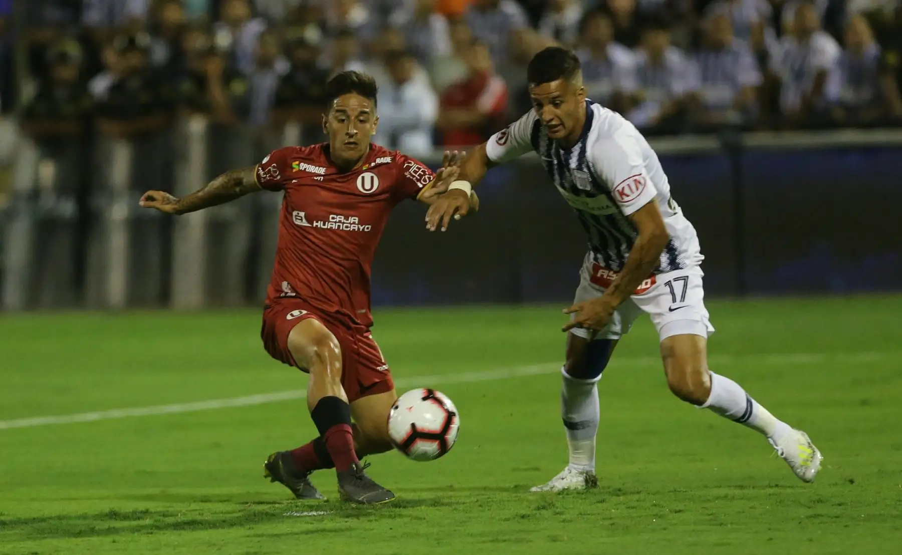 Alianza Lima pierde 3 a 
 2 frente a  Universitario por el primer Clásico del año del fútbol peruano, en la fecha nueve de la Liga 1 Movistar. Foto: ANDINA/Jhony Laurente