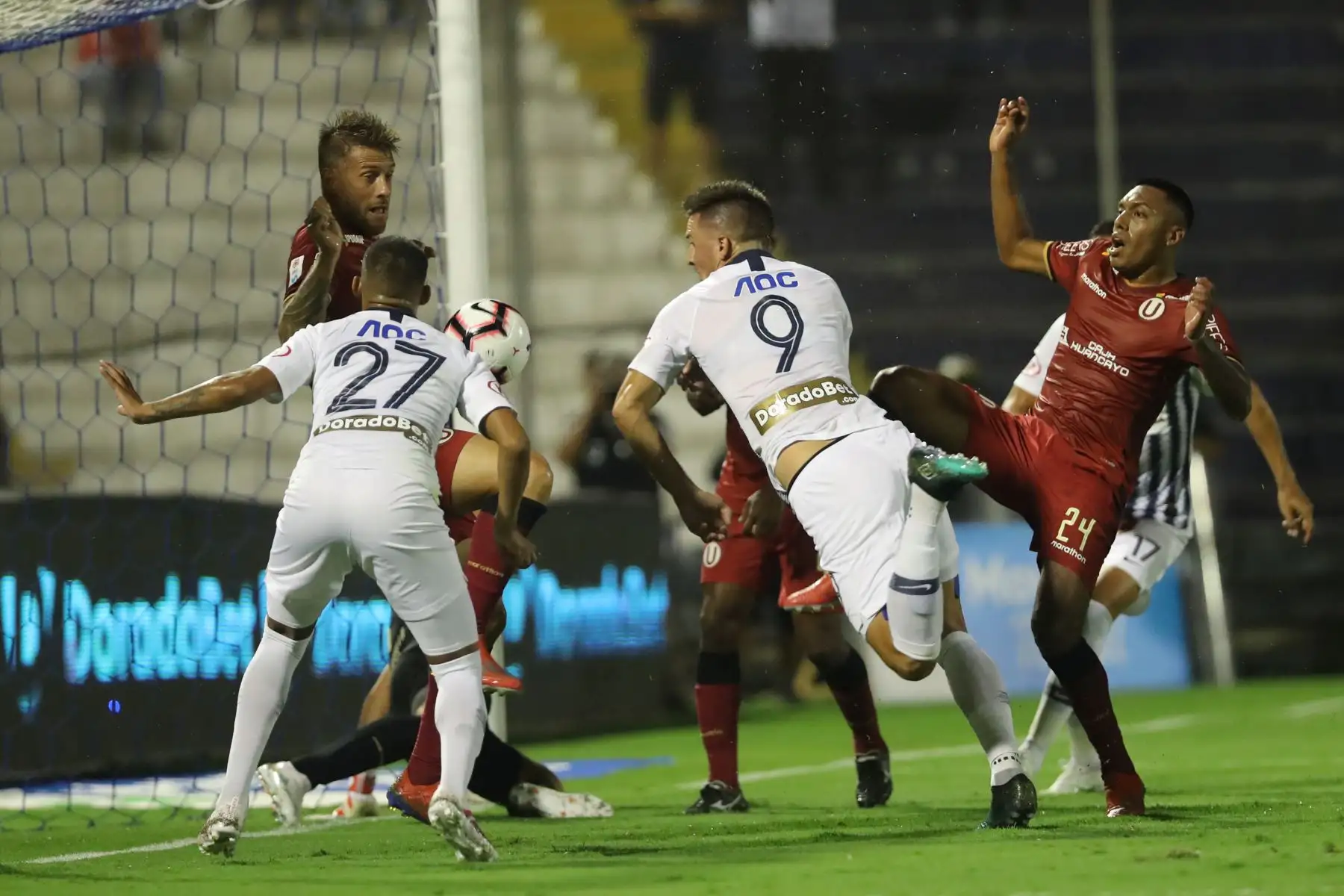 Universitario derrotó 3 a 2 a Alianza Lima en el primer clásico del 2019.

Foto: ANDINA/Juan Carlos Guzmán Negrini.