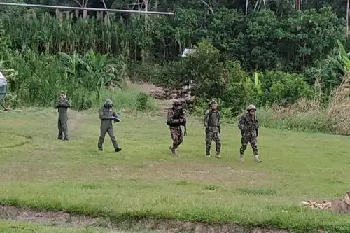Tras una intensa búsqueda, efectivos de la Policía Nacional del Perú encontraron con vida, cerca de la frontera con Brasil, a los cuatro niños de la comunidad asháninka de Alto Tamaya Saweto, distrito de Masisea, provincia de Coronel Portillo, en la región Ucayali, extraviados hace una semana, informó hoy el titular del Interior, Carlos Morán.
