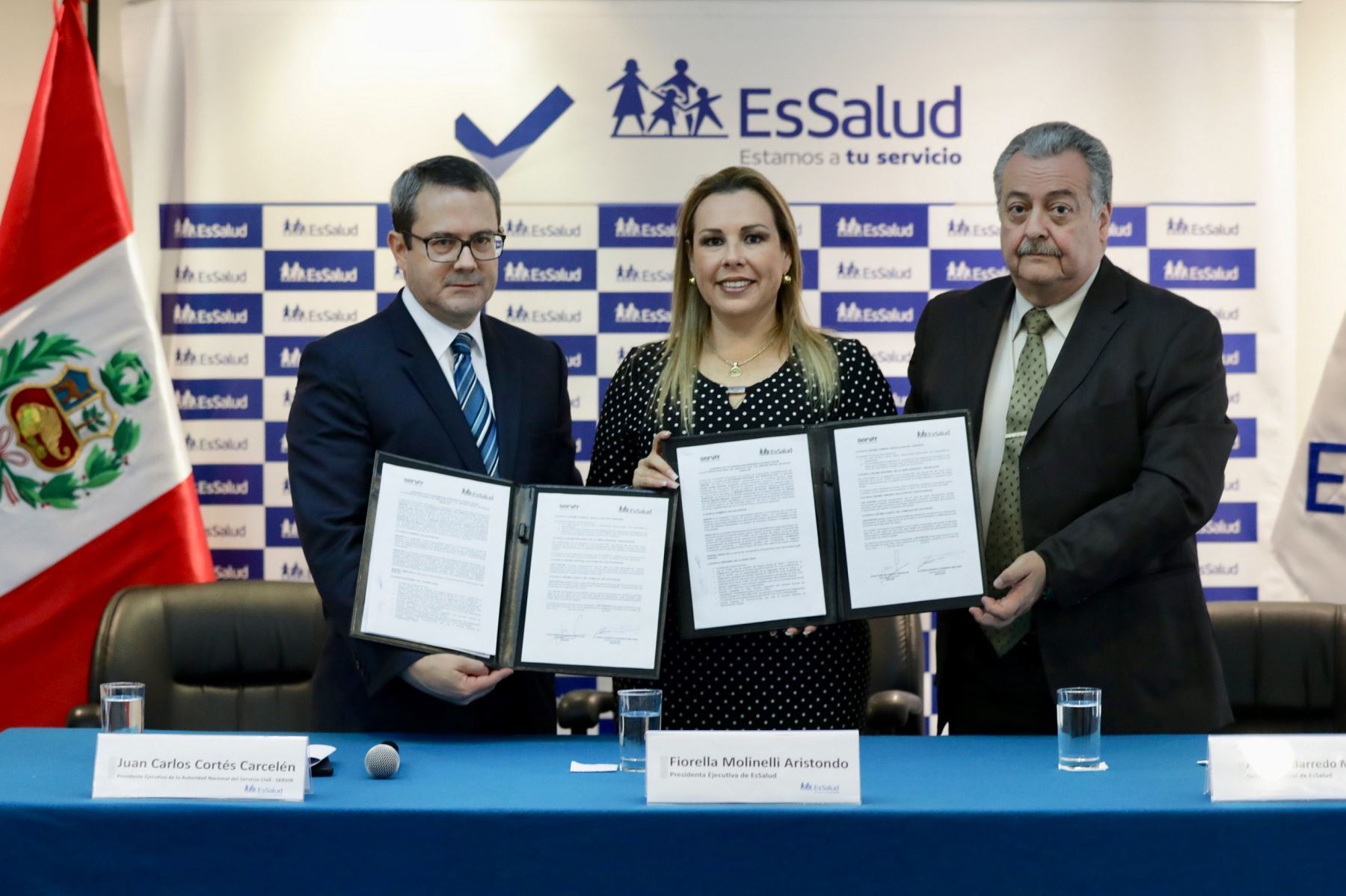 Firma de convenio entre Servir y EsSalud. Foto: Andina/Difusión