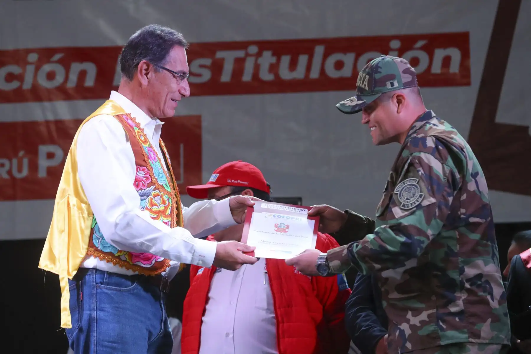 Presidente Vizcarra entrega títulos de propiedad en Junín.Foto: ANDINA/Prensa Presidencia