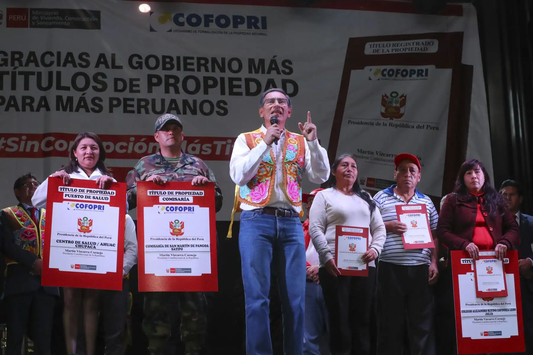 Presidente Vizcarra entrega títulos de propiedad en Junín.Foto: ANDINA/Prensa Presidencia
