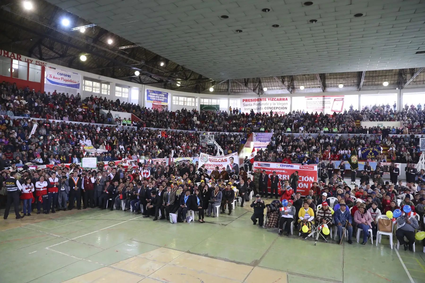 Presidente Vizcarra entrega títulos de propiedad en Junín.Foto: ANDINA/Prensa Presidencia