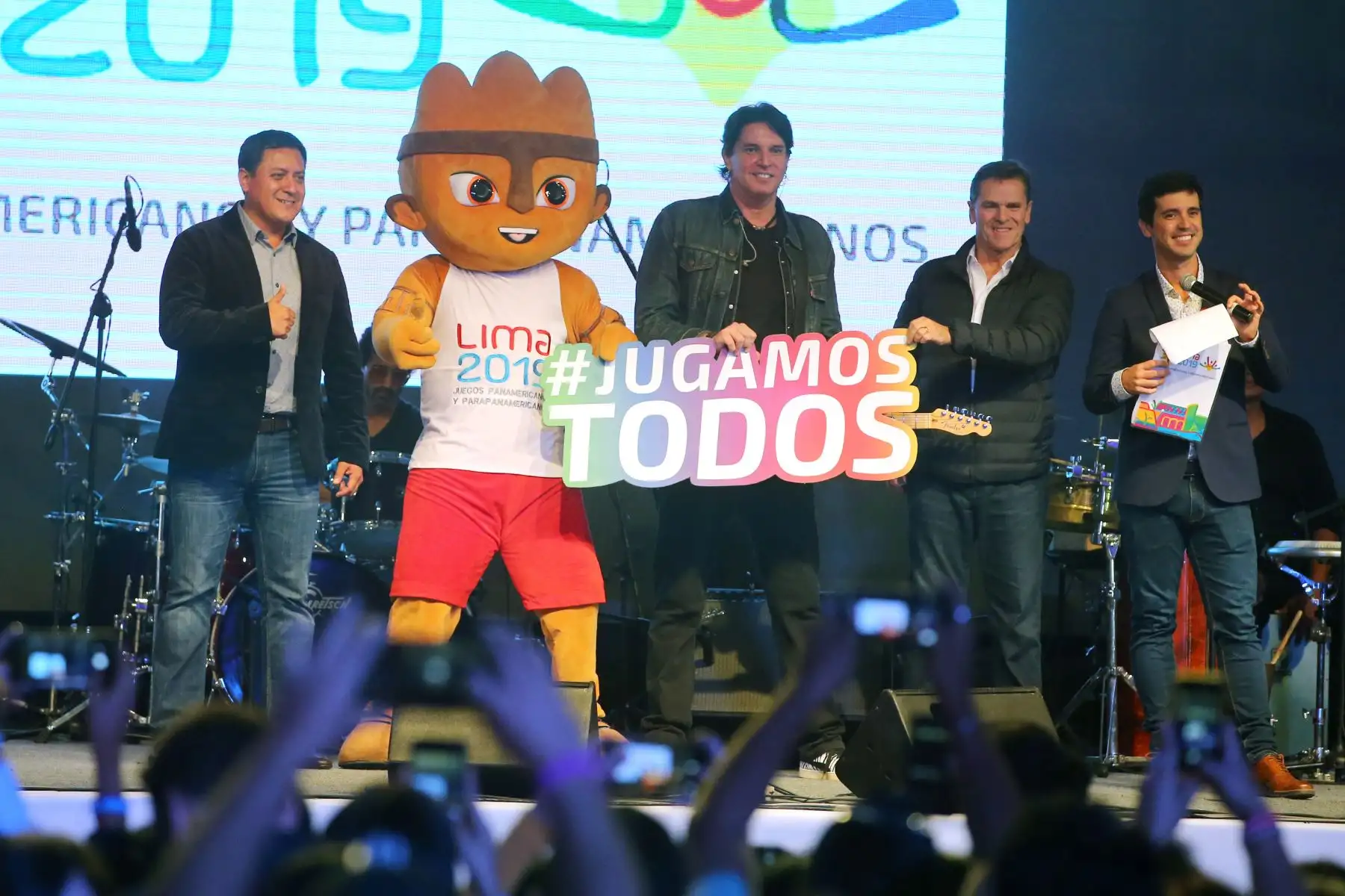 El Comité Organizador de los XVIII Juegos Panamericanos y Parapanamericanos hacen el lanzamiento de la canción oficial “ Jugamos Todos” en el marco de la serenata a 100 días de los juegos Lima 2019. Foto: ANDINA/Vidal Tarqui