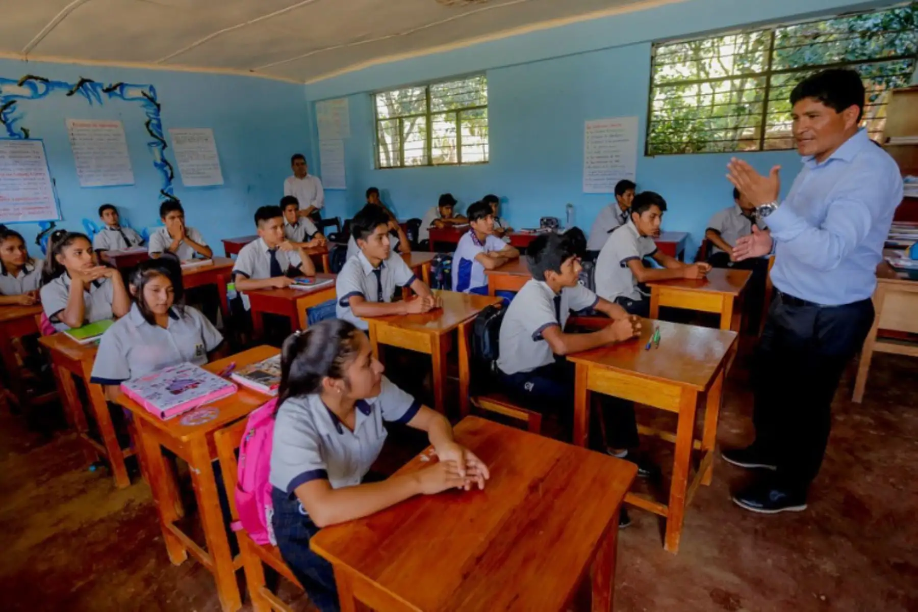 La Comisión Nacional para el Desarrollo y Vida sin Drogas (Devida) coordina la implementación de los pilotos de la intervención Escuelas Protegidas con las municipalidades distritales de Anchihuay, Ayna y Kimibiri, ubicadas en el Valle de los ríos Apurímac, Ene y Mantaro (Vraem).