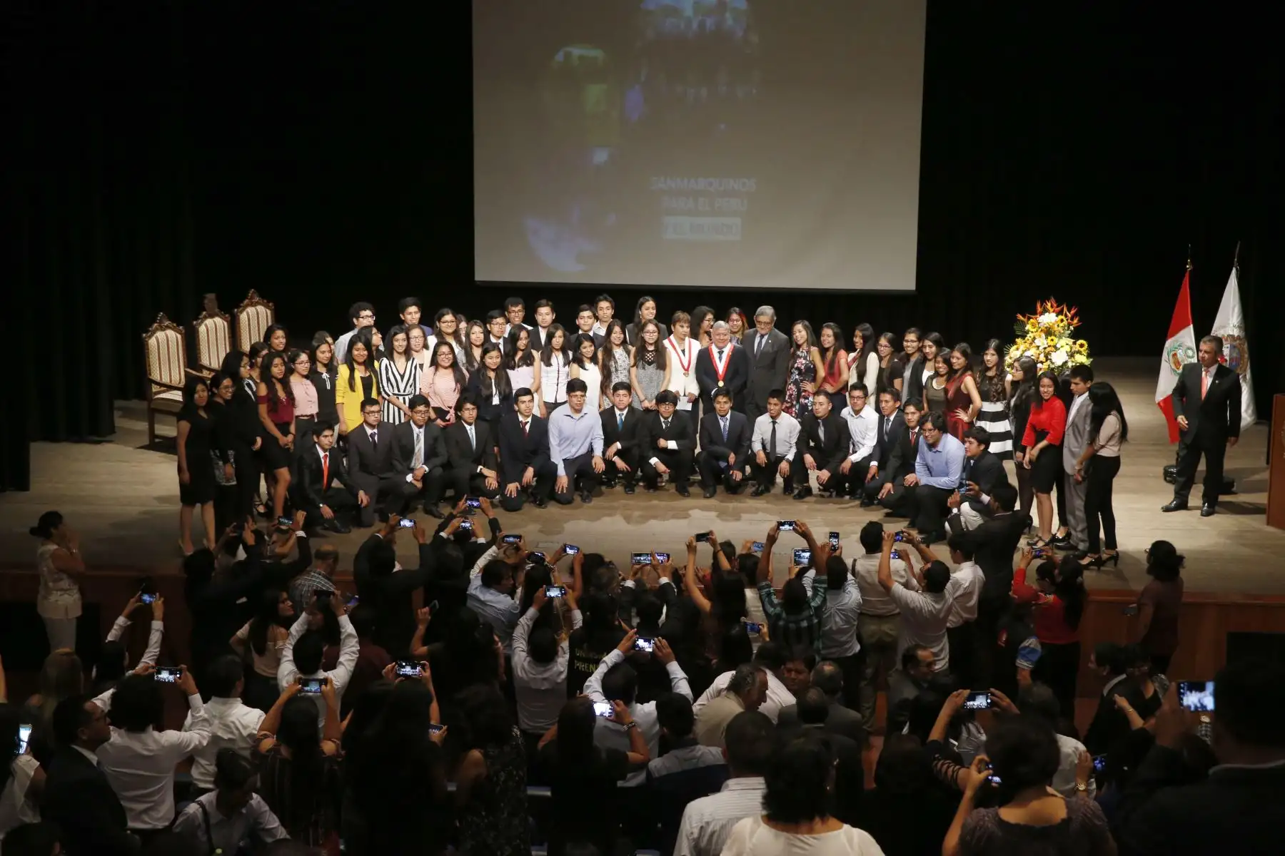 En junio tercera delegación de alumnos que tienen primer y segundo puesto en las facultades de la UNMSM harán pasantía en la Universidad de Harvard.  ANDINA/Nathalie Sayago