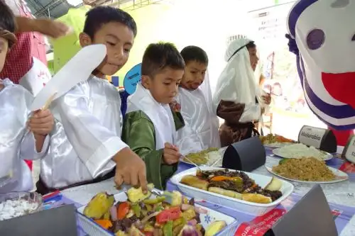 Elaboran siete potajes con alimentos ricos en hierro en colegio de Catacaos, en Piura. ANDINA/Difusión