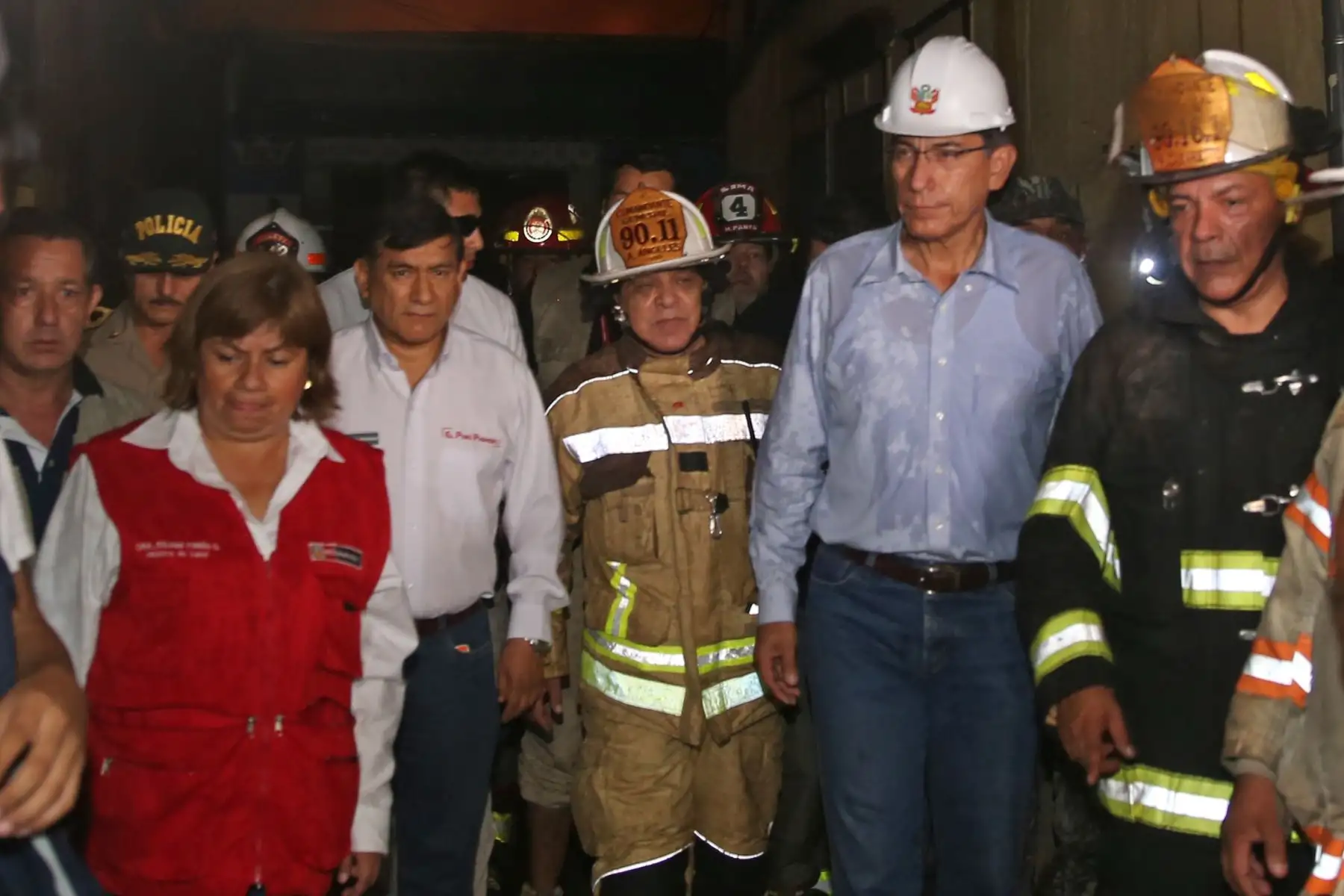 Mesa Redonda: Presidente Vizcarra supervisa acciones en zona de incendio. Foto: ANDINA/Jhony Laurente