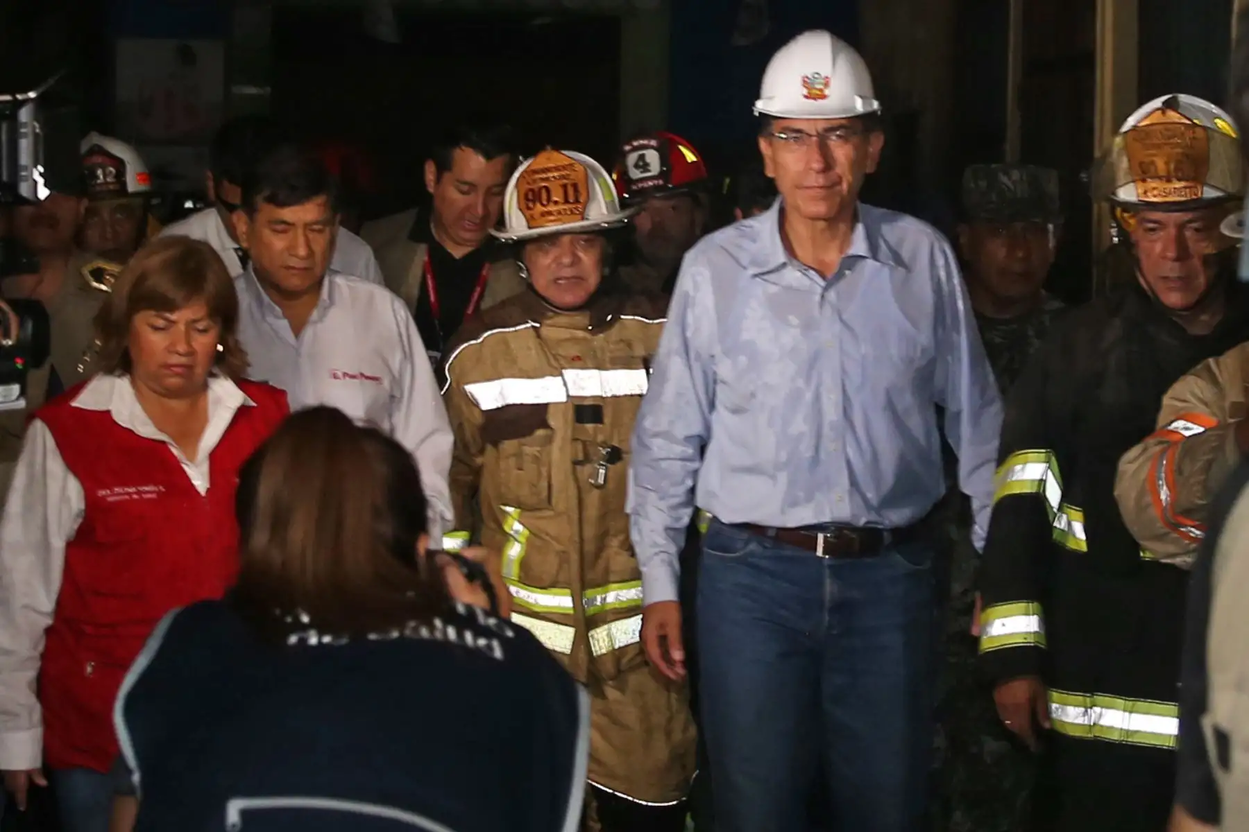 Mesa Redonda: Presidente Vizcarra supervisa acciones en zona de incendio. Foto: ANDINA/Jhony Laurente