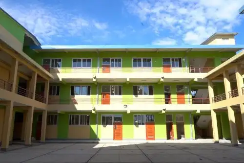 La institución educactiva emblemática Juan Pablo II, ubicada en el centro poblado Tablazo (Piura), beneficiará a 1,929 alumnos.