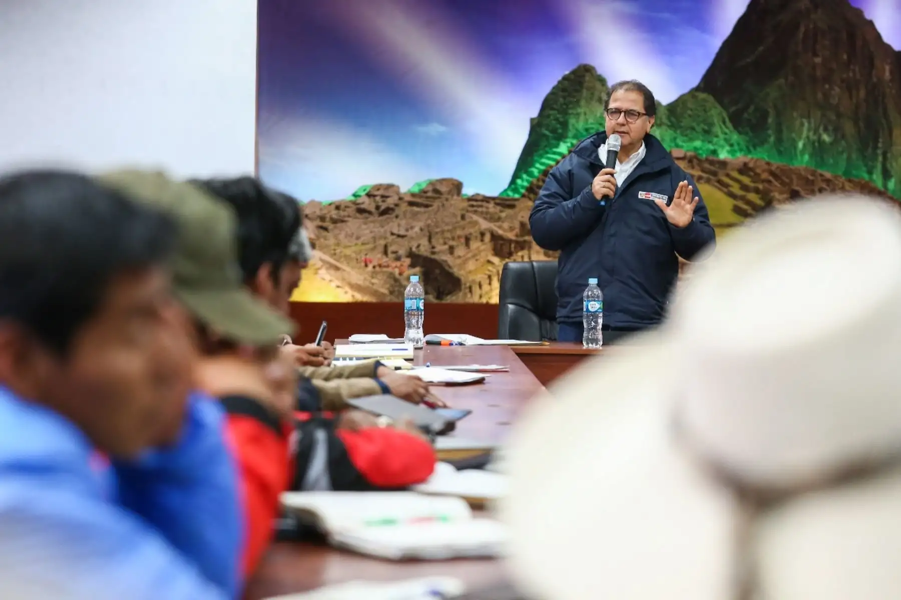 Titular del Midis, Paola Bustamente  y  el ministro de Energía y Minas, Francisco Ísmodes se reunieron en Cusco con autoridades y dirigentes comunales de la provincia de Chumbivilcas y representantes de la empresa minera Las Bambas.
Foto: ANDINA/MIDIS