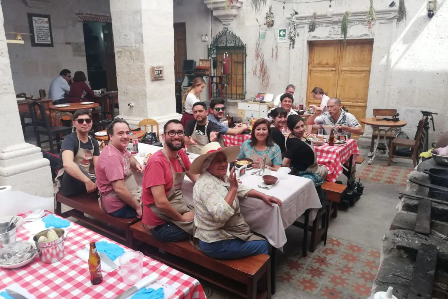 Oferta turística y gastronómica de Arequipa cautiva a los periodistas chilenos.