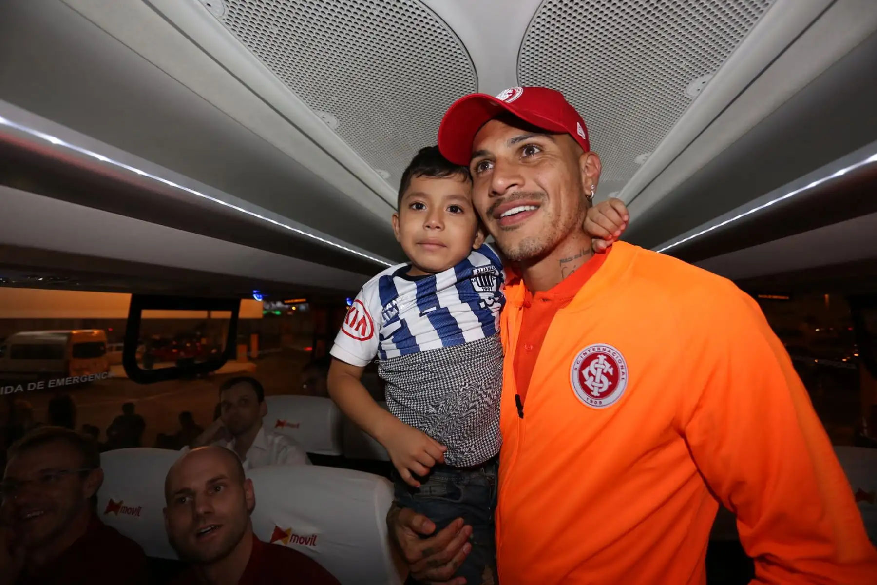 Paolo Guerrero arribó a Lima para enfrentar a Alianza. Foto: INTER