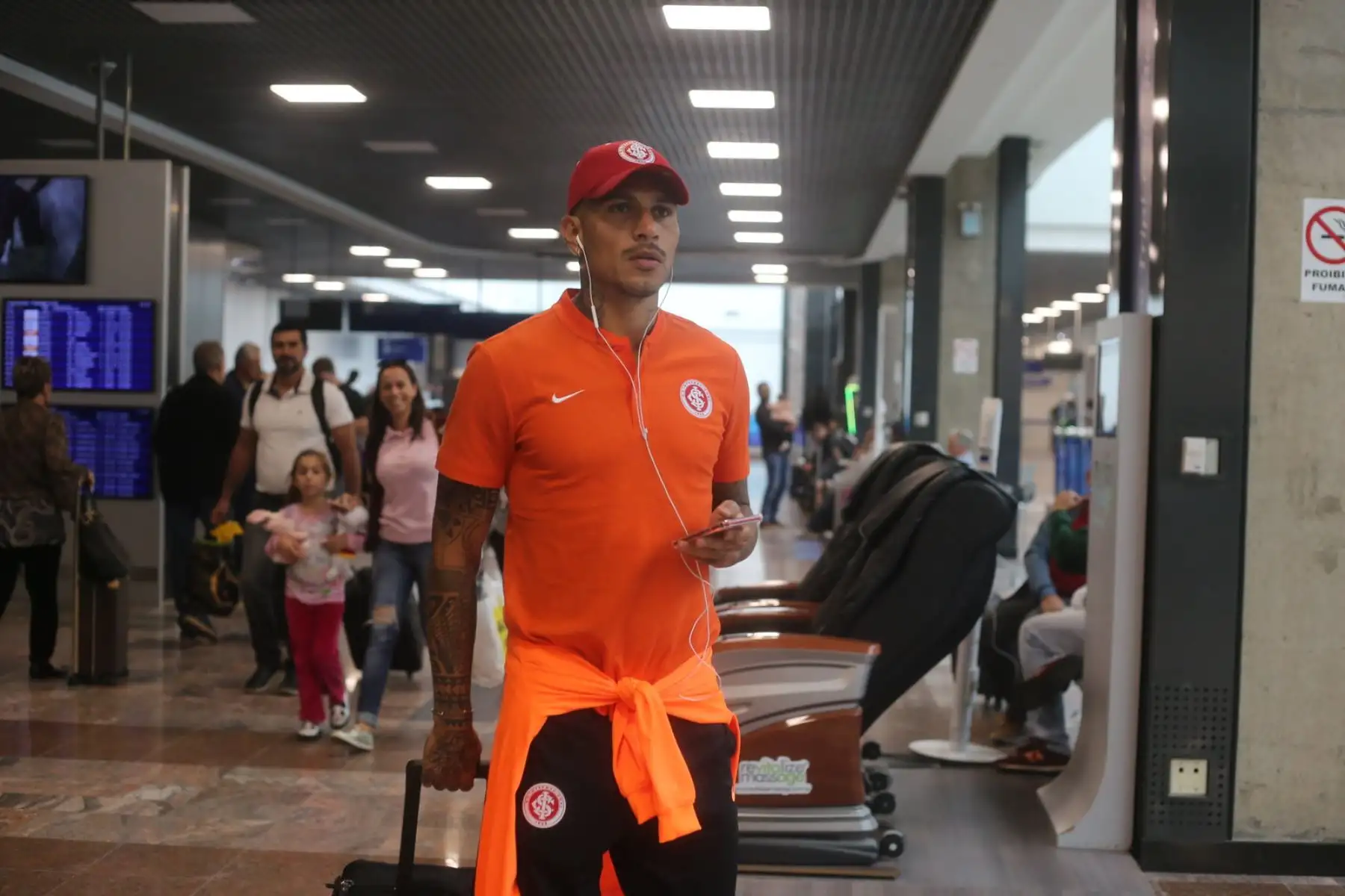Paolo Guerrero arribó a Lima para enfrentar a Alianza. Foto: INTER