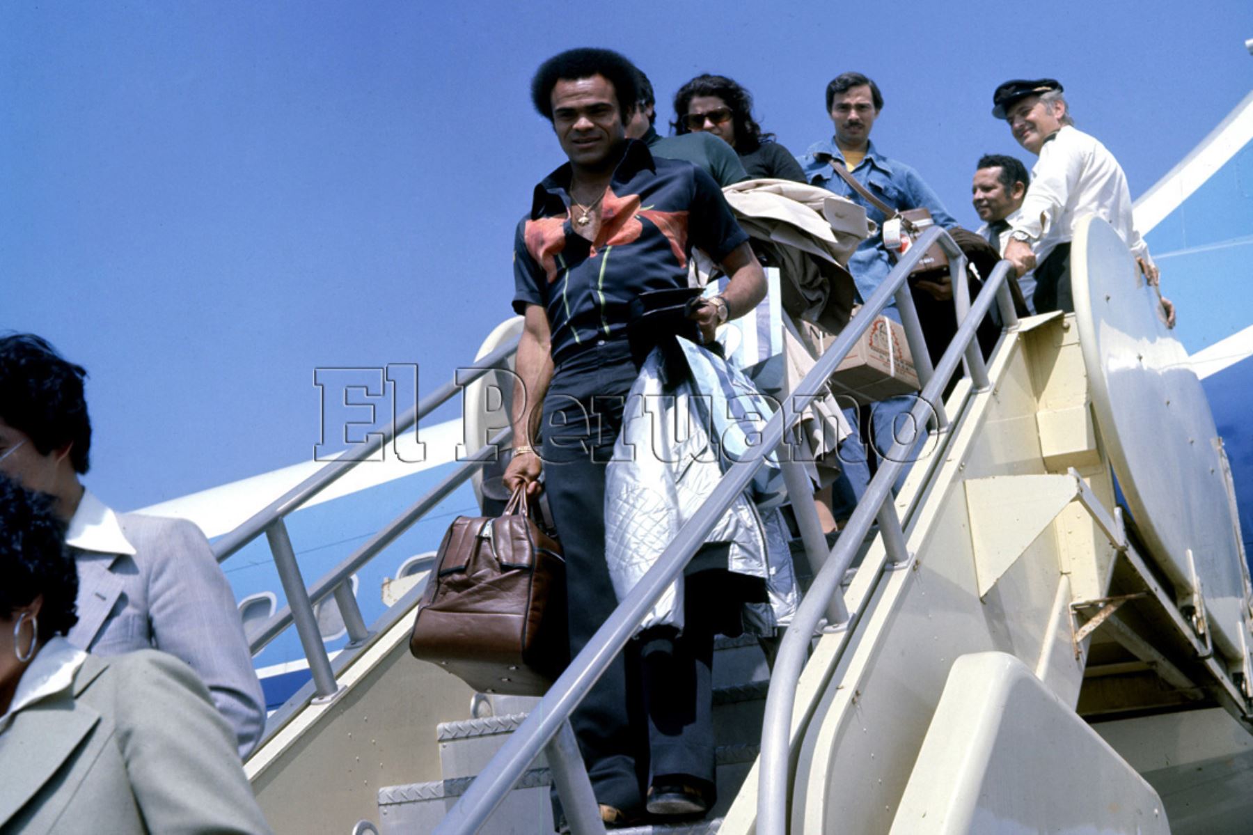 Callao - 26 abril 1978 / LLegada de Juan José Muñante, delantero de la selección peruana de fútbol, al aeropuerto Jorge Chávez.