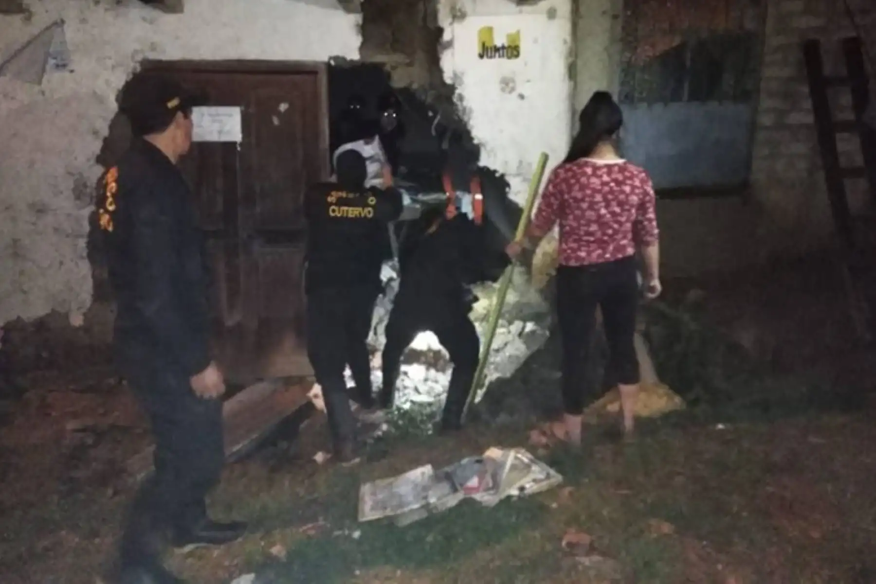Debido a las intensas lluvias dos viviendas de adobe y calamina colapsaron y otra resultó con daños en el distrito y provincia de Cutervo, región Cajamarca, informó el Instituto Nacional de Defensa Civil (Indeci).