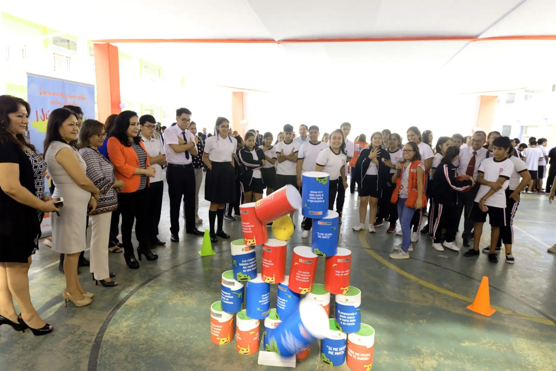 Ministra Gloria Montenegro participa en el lanzamiento de la Caravana de Prevención en las Escuelas " Súmate Contra la Violencia " en la I.E. Melitón Carbajal en Lince.
Foto: ANDINA/MIMP