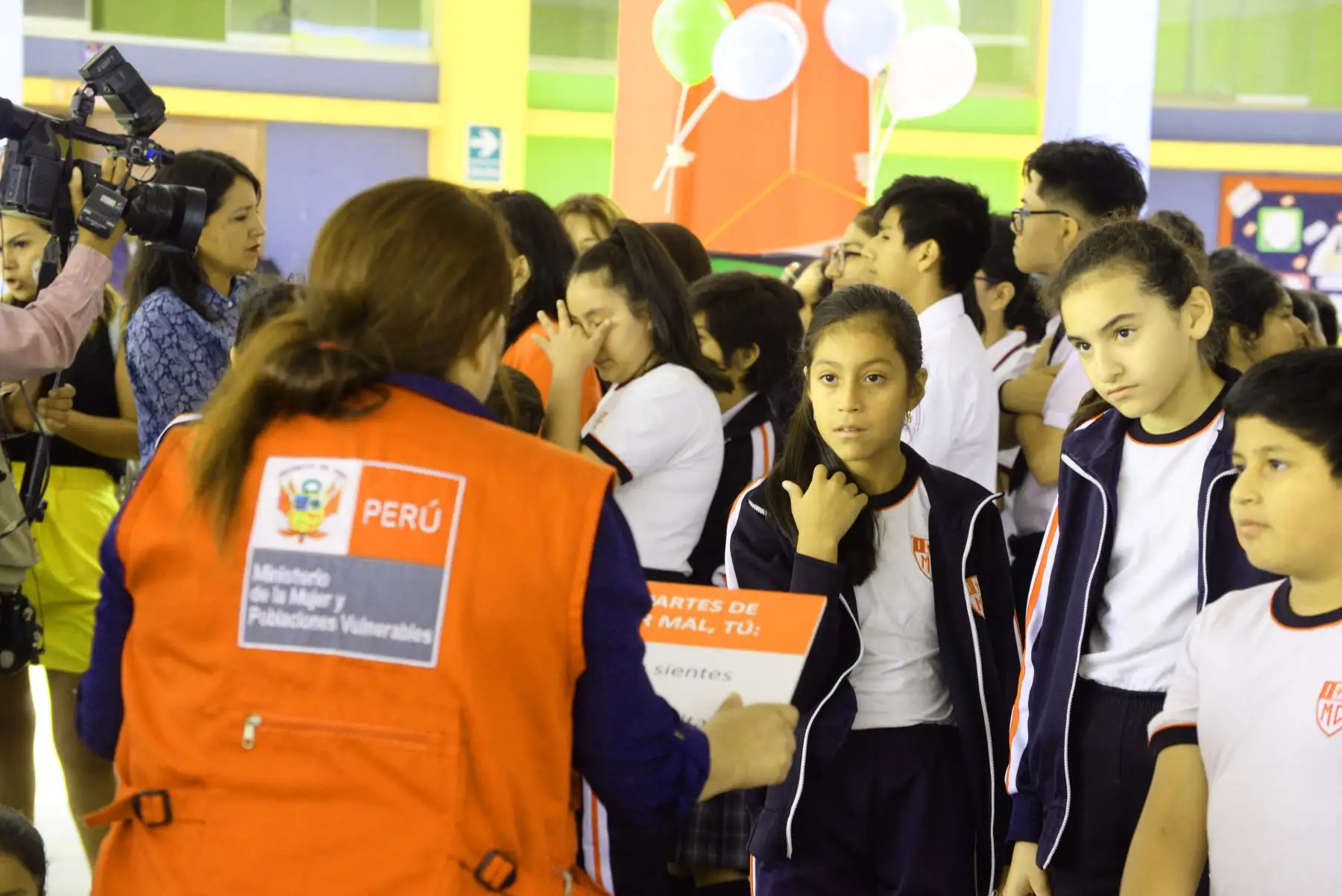Ministra Gloria Montenegro participa en el lanzamiento de la Caravana de Prevención en las Escuelas " Súmate Contra la Violencia " en la I.E. Melitón Carbajal en Lince.
Foto: ANDINA/MIMP