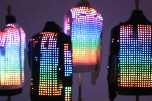 Smart Clothes (ropa inteligente) que se enciende en lugares oscuros. Foto: Cortesía