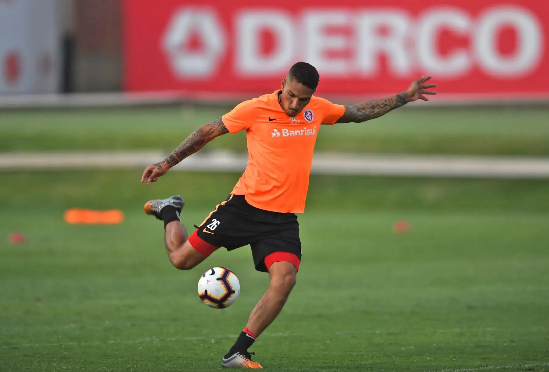 Entrenamiento del Internacional de Brasil en Lima. Foto Ricardo Duarte/Internacional