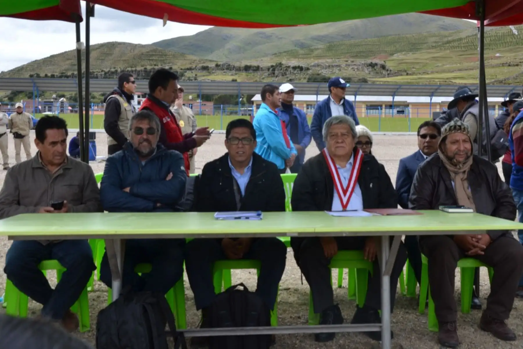 Apurímac: jefe de OCMA participa en diálogo con comuneros de Challhuahuacho