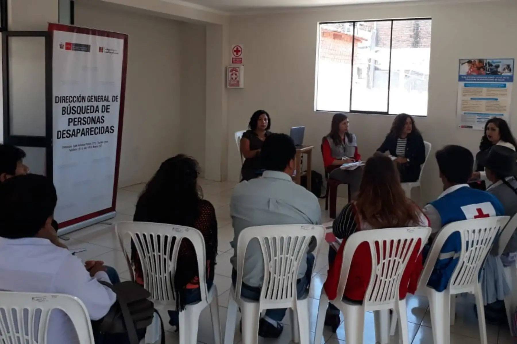 La Dirección General de Búsqueda de Personas Desaparecidas (DGBPD), del Ministerio de Justicia y Derechos Humanos, continúa impulsando las Mesas Técnicas de Acompañamiento Psicosocial con el objetivo de fortalecer el compromiso interinstitucional para la búsqueda de las personas desaparecidas durante el periodo de violencia 1980-2000.