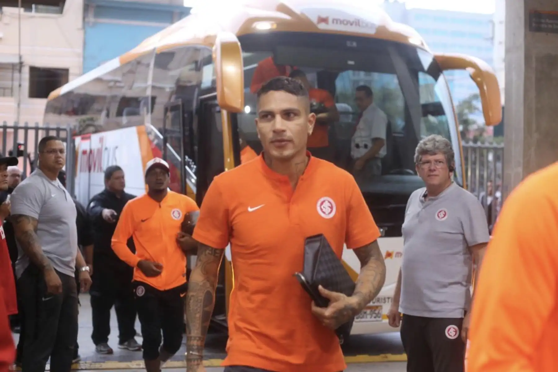 Paolo Guerrero llega al estadio Nacional para jugar el partido entre Alianza Lima vs Internacional, por la Copa Libertadores.
Foto: ANDINA/ Internacional