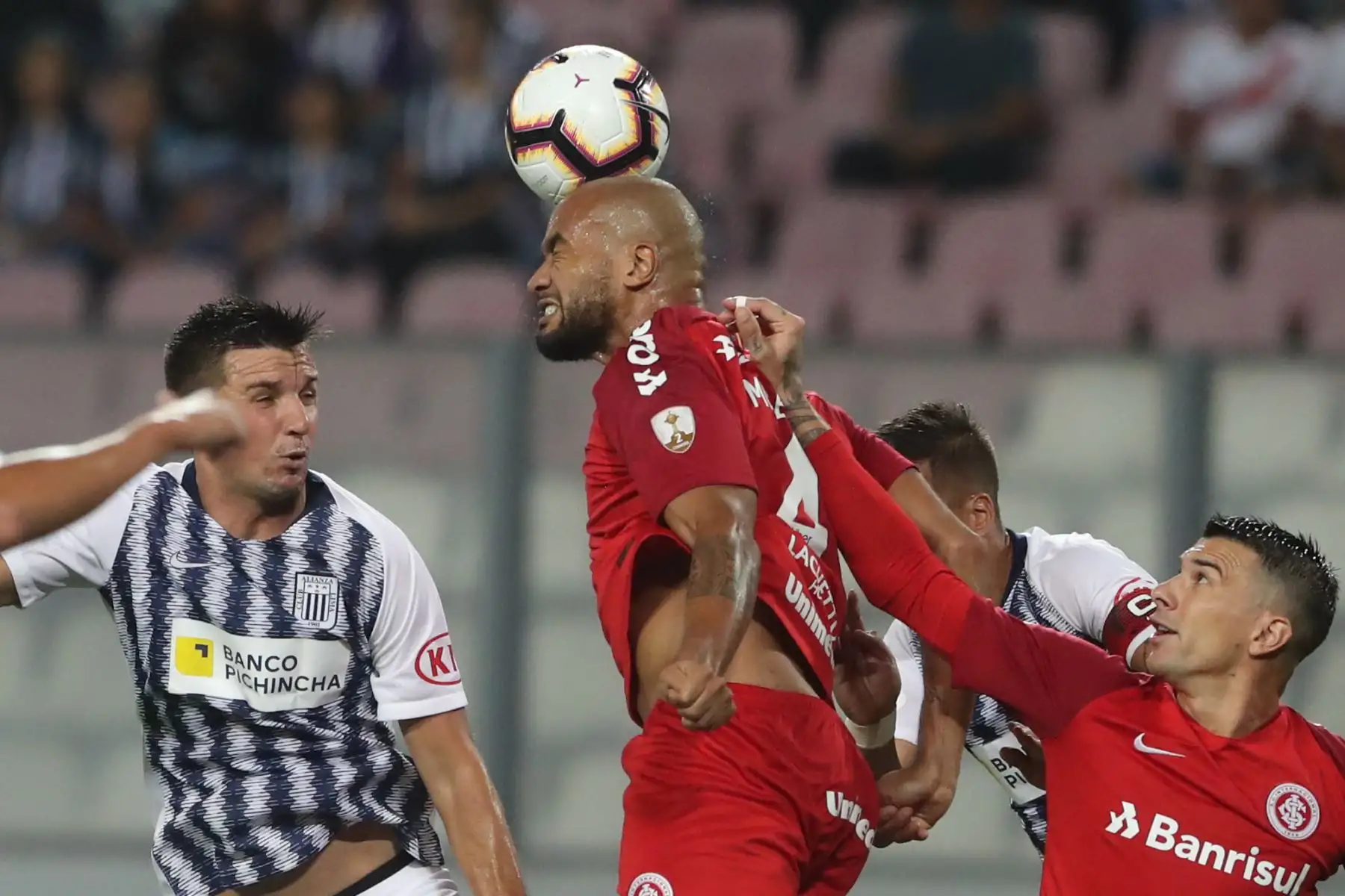 Alianza Lima cayó por la mínima diferencia ante el Inter de Porto Alegre de Paolo Guerrero.

Foto: ANDINA/Juan Carlos Guzmán Negrini.