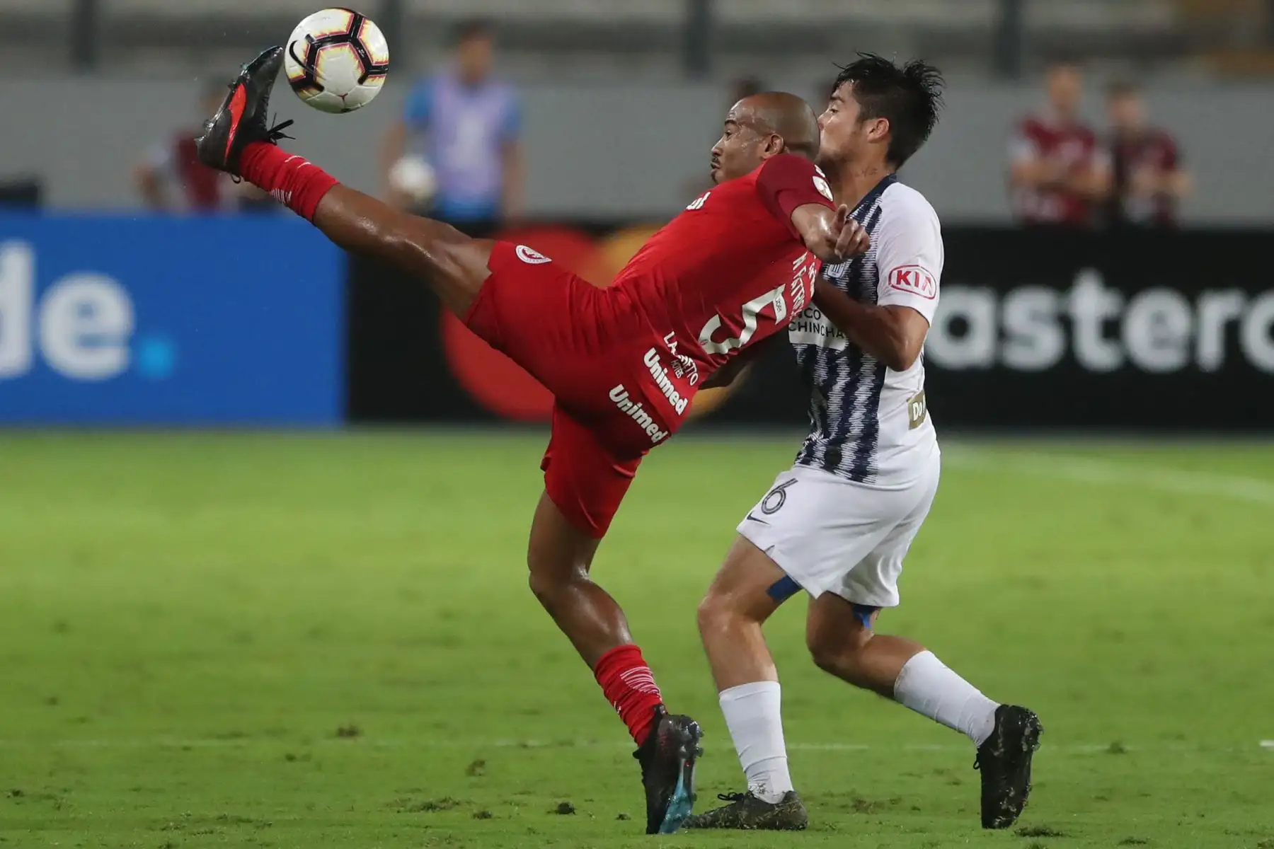Alianza Lima cayó por la mínima diferencia ante el Inter de Porto Alegre de Paolo Guerrero.

Foto: ANDINA/Juan Carlos Guzmán Negrini.