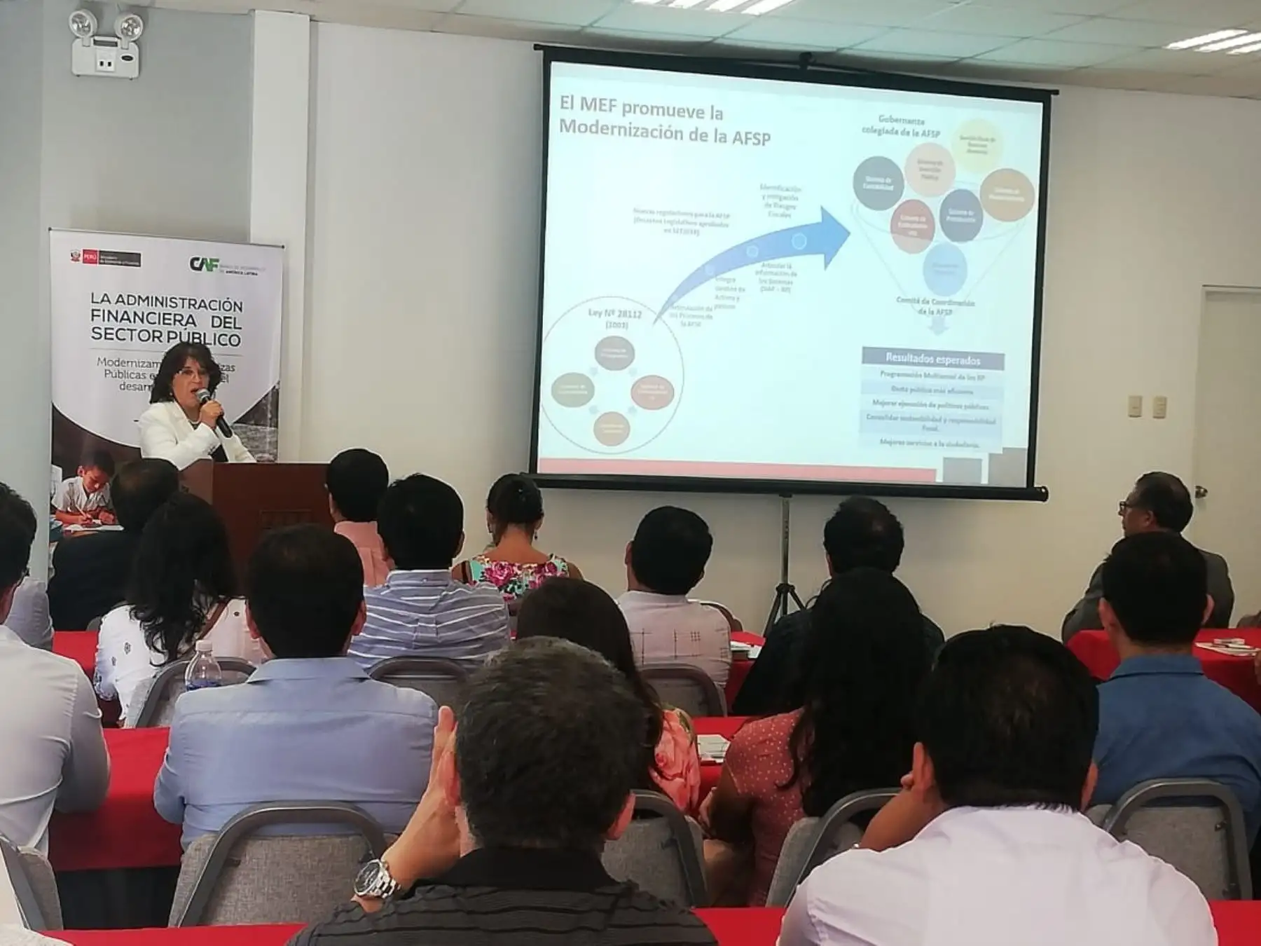 Taller del MEF en Piura.