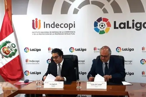 Firma de convenio entre Indecopi y la Liga de Fútbol de España. Foto: Andina/Difusión