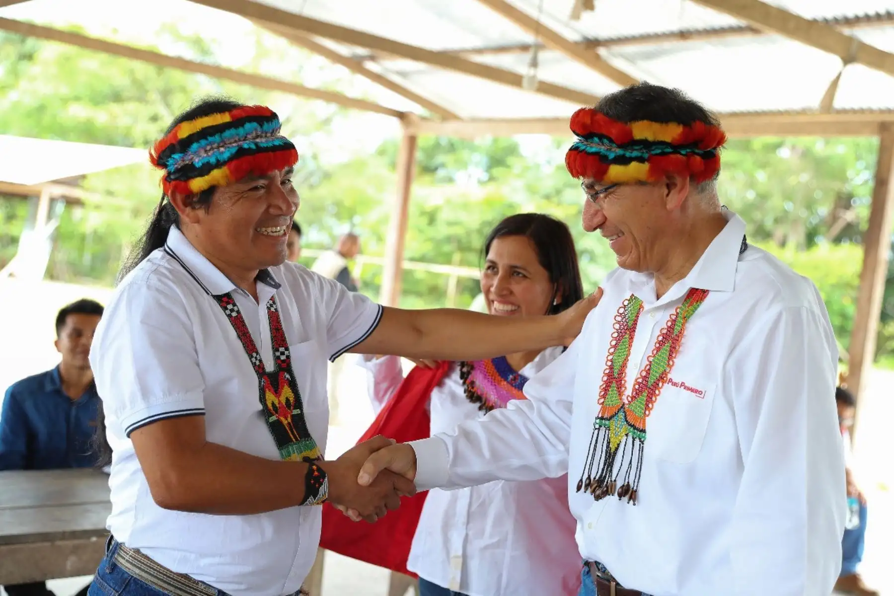 El presidente Martin Vizcarra, estuvo en Nuevo Andoas, en la región Loreto, donde visitó la IE N.° 62155 y mantuvo una reunión con las autoridades y apus de este distrito de nuestra selva.Foto:ANDINA/Prensa Presidencia