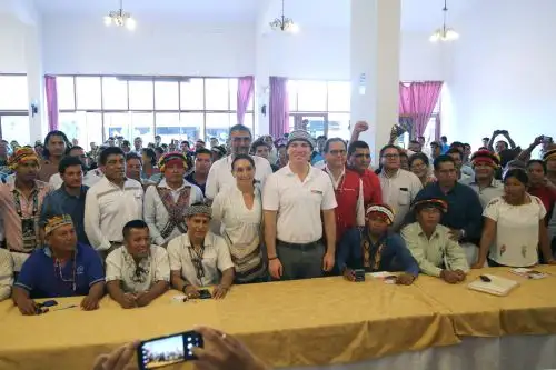 Ejecutivos y comunidades acuerdan compromisos para el desarrollo de poblaciones amazónicas.