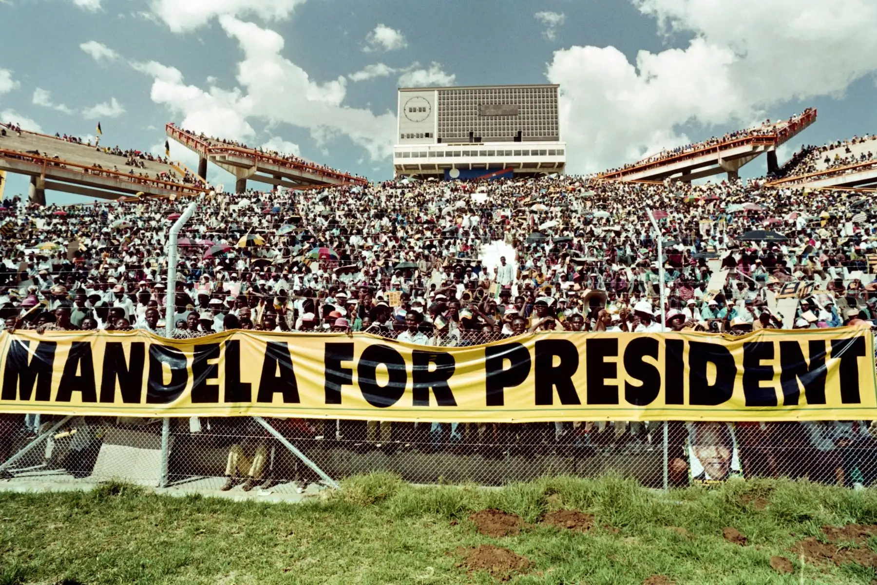 25 años del histórico triunfo de Mandela en las primeras elecciones democráticas en Sudáfrica. Foto: AFP