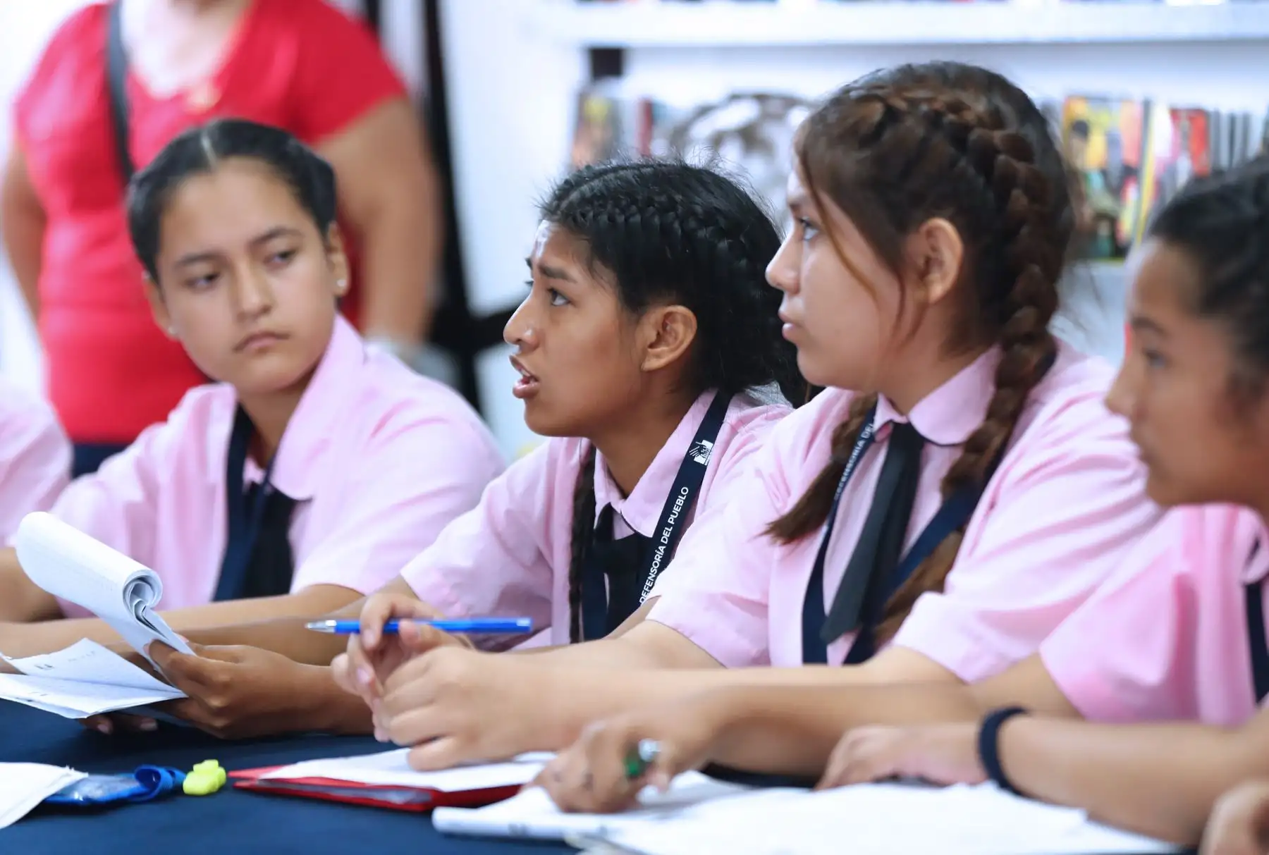 Instituciones educativas que pasaron a la final, entre ellas:  I.E. Juana Alarco de Dammert, Santa María Marianistas, Teresa Gonzales de Fanning, San Felipe y María Reina Marianistas, listos para debatir y exponer sus propuestas para prevenir violenciaFoto: ANDINA/Norman Córdova