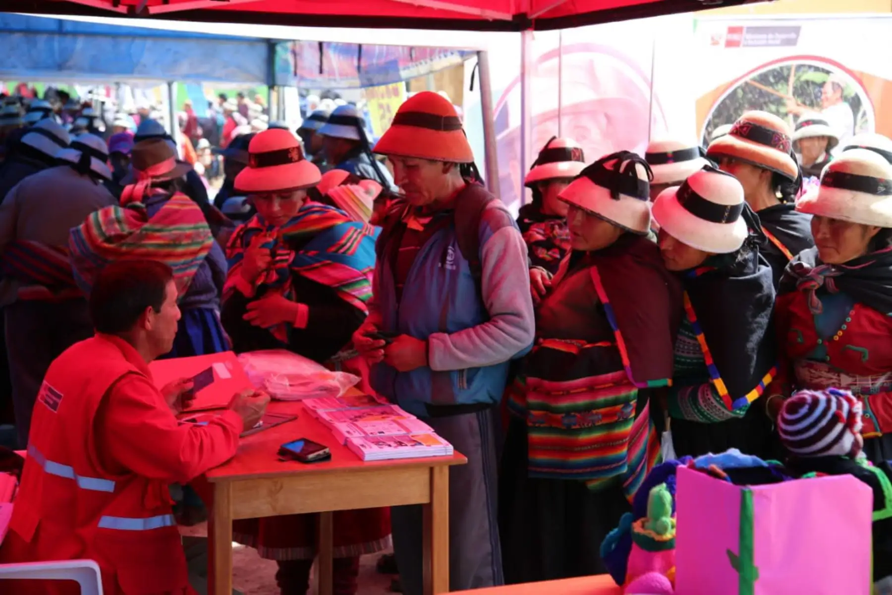 Caravanas de Protección a Familia Rural del Midis realizan 17,000 atenciones en 3 regiones