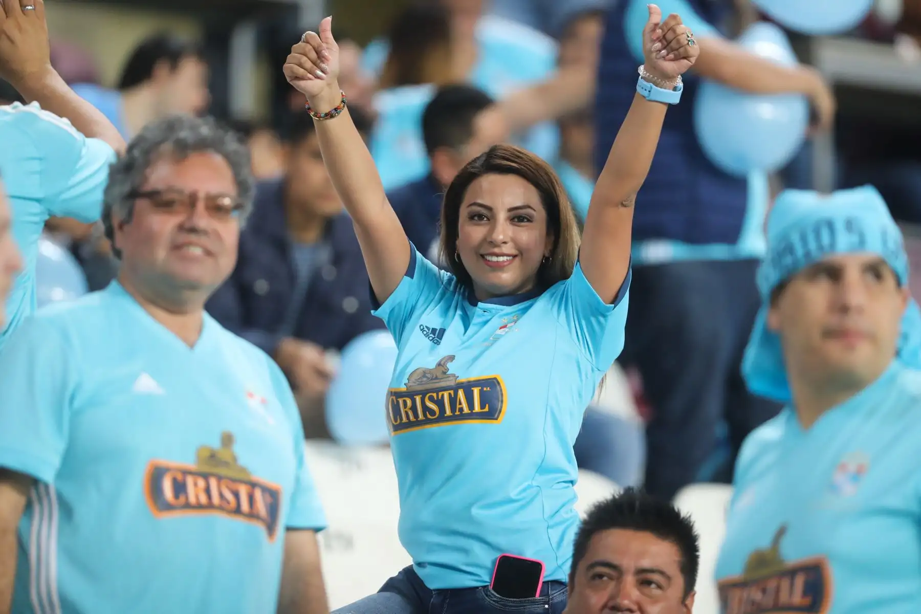 Sporting Cristal y Universitario de Deportes empataron uno a uno con goles de Christian Ortíz y Alejandro Hohberg respectivamente.

Foto: ANDINA/Juan Carlos Guzmán Negrini