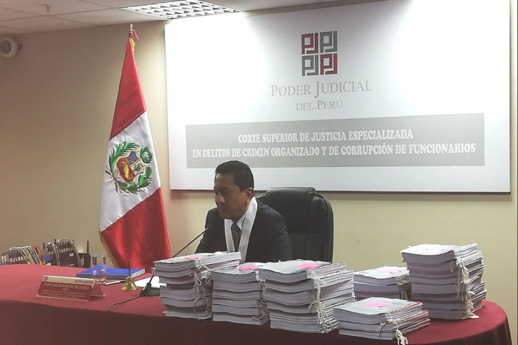 Suspenden audiencia para evaluar prisión preventiva contra Luis Nava y otros