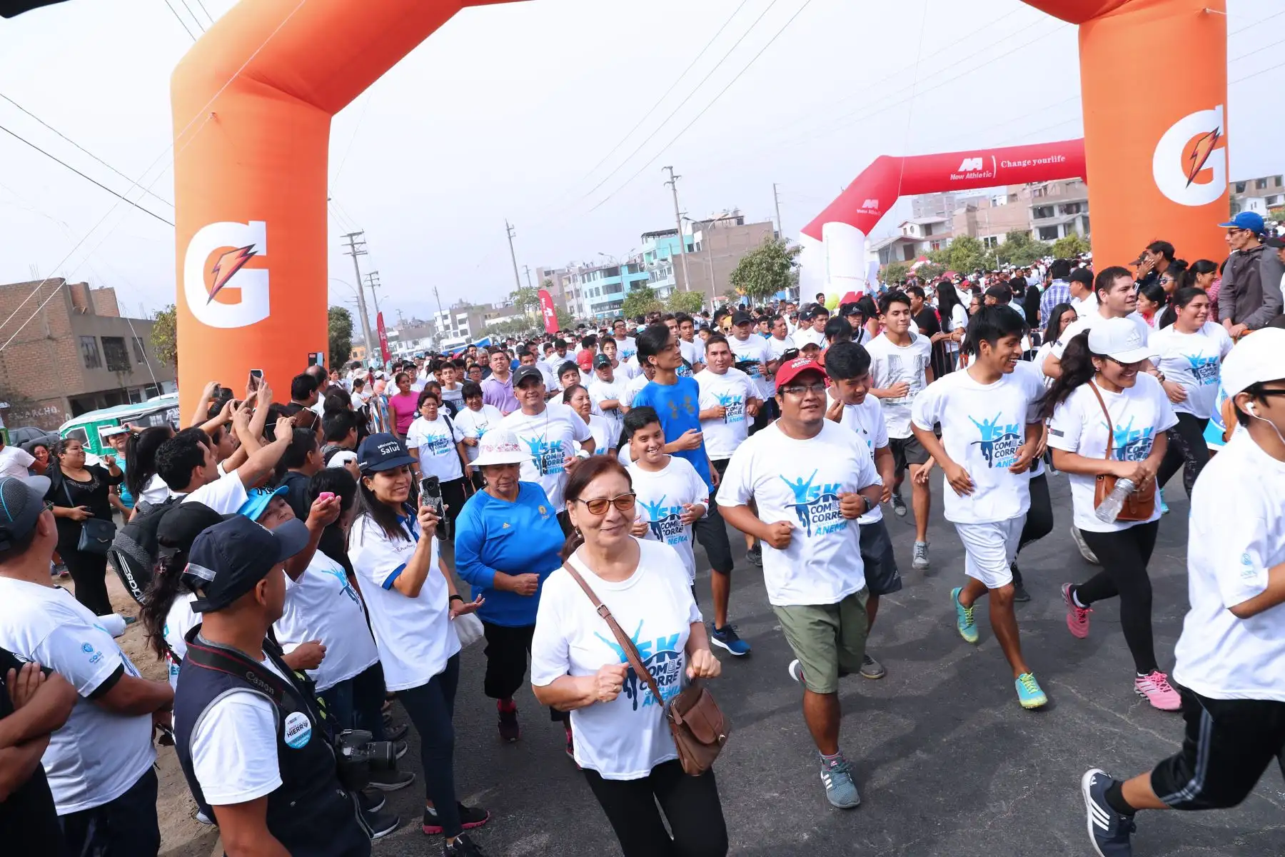 Ministra de Salud, Zulema Tomás participa en inauguración de la Carrera 5K como parte de la Cruzada contra la anemia en Comas .Foto: ANDINA/Norman Córdova