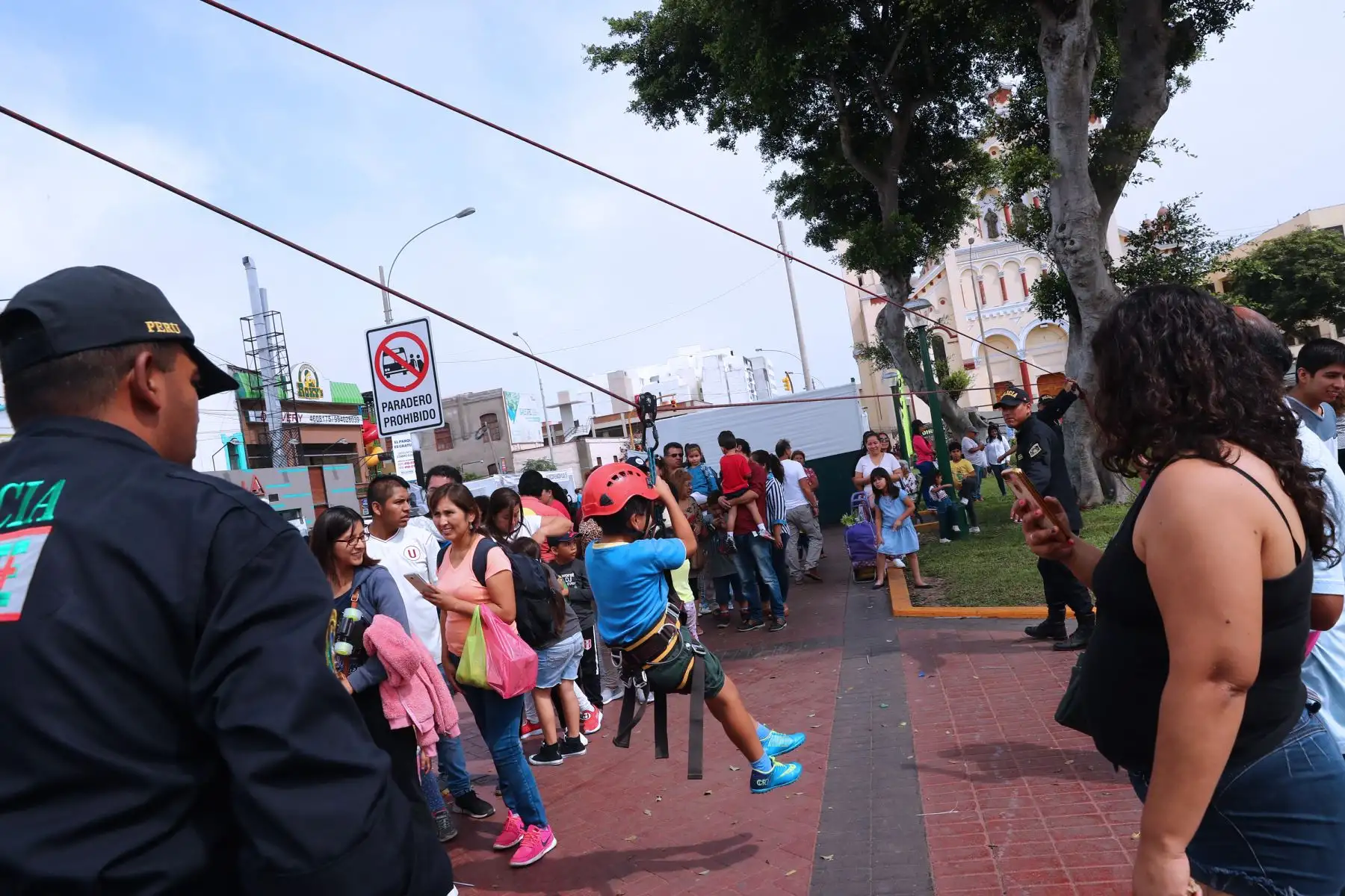 Feria Temática Informativa de la PNP, que tiene por finalidad dar a conocer los programas preventivos que tiene la PNP ante  la ciudadanía .Foto: ANDINA/Norman Córdova
