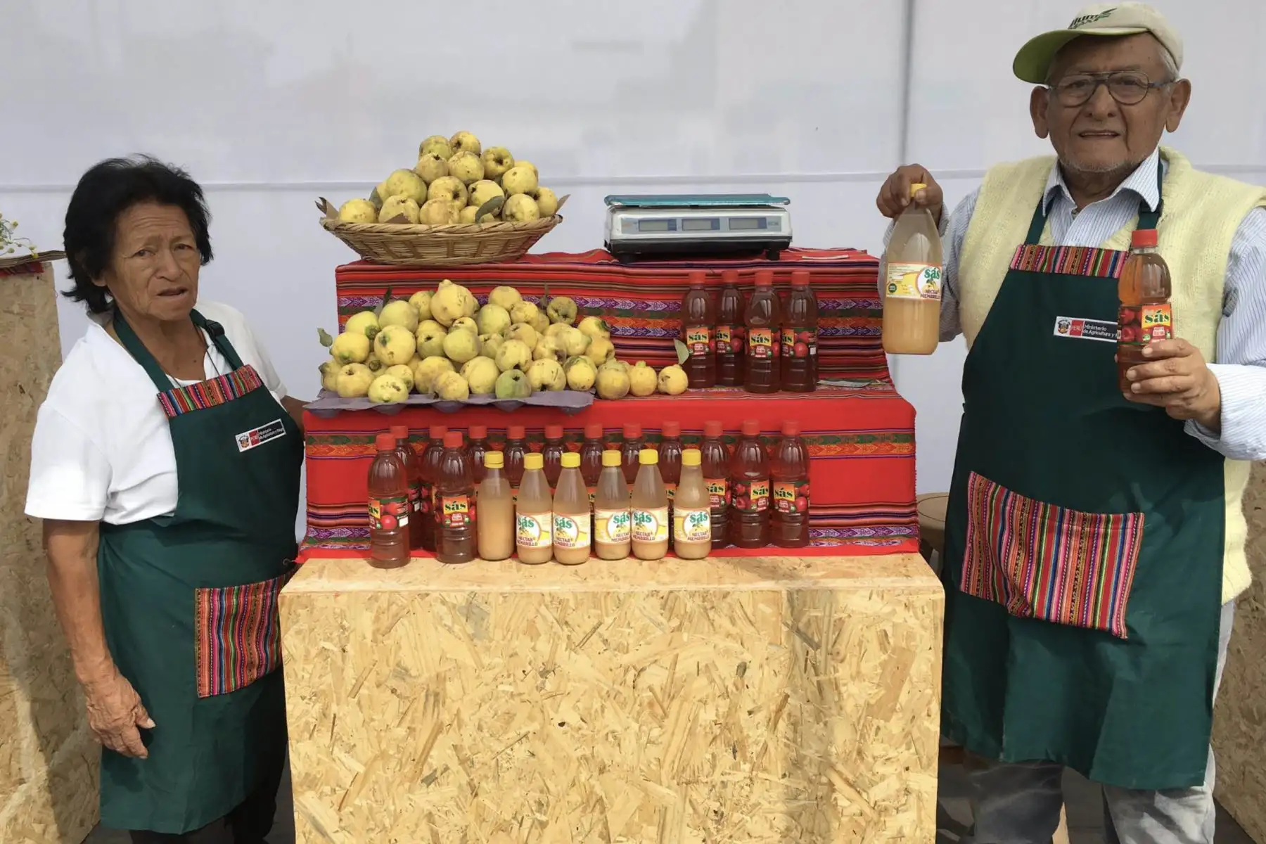 Ministra de Agricultura y Riego, Fabiola Muñoz clausura la Semana Nacional de Frutas y Verduras en la Plaza Manco Cápac en La Victoria. 
Foto: ANDINA/Minagri