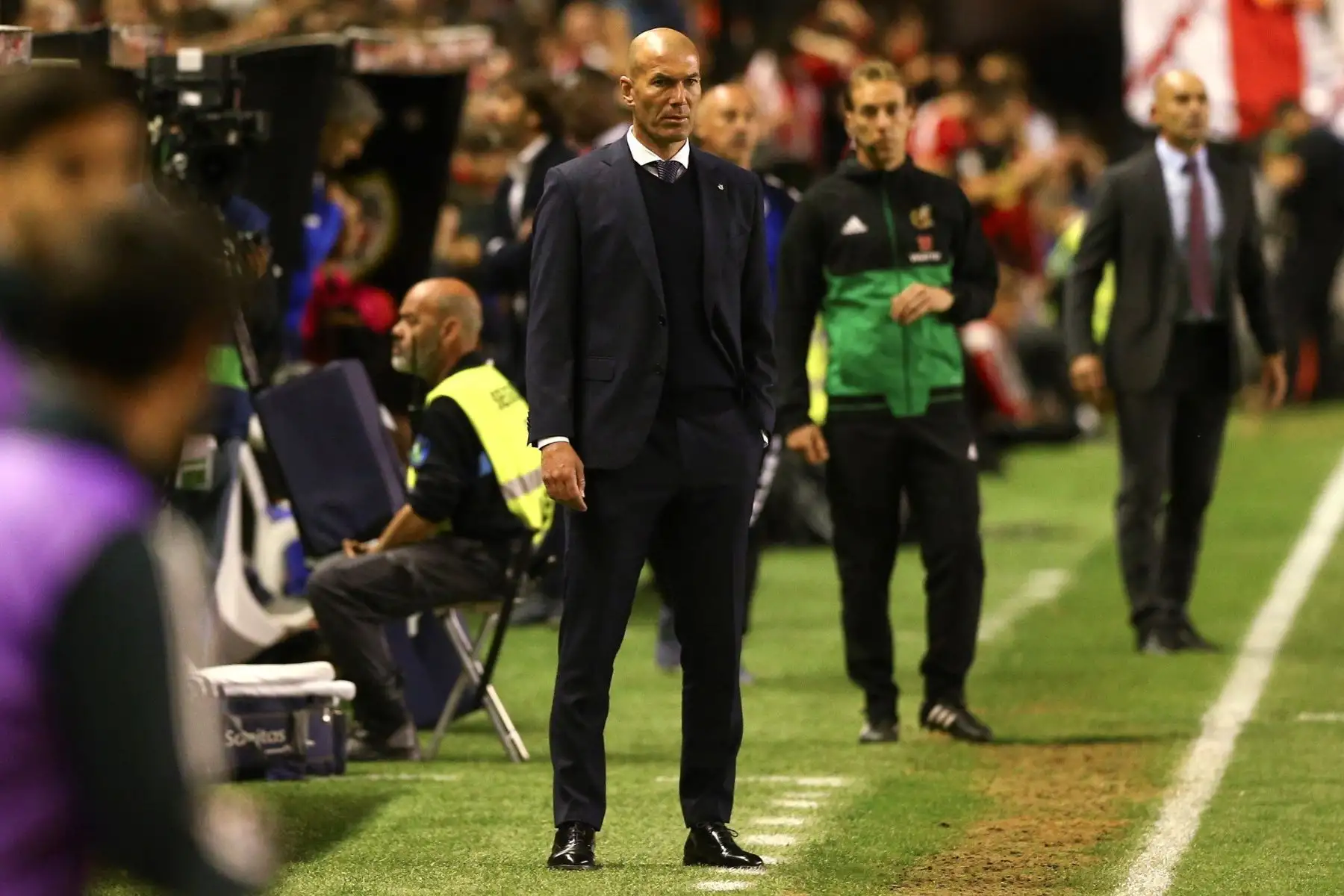 El entrenador francés del Real Madrid, Zinedine Zidane, durante el partido contra el Rayo Vallecano, correspondiente a la jornada 35ª de Liga en Primera División de la Liga española.
Foto:EFE