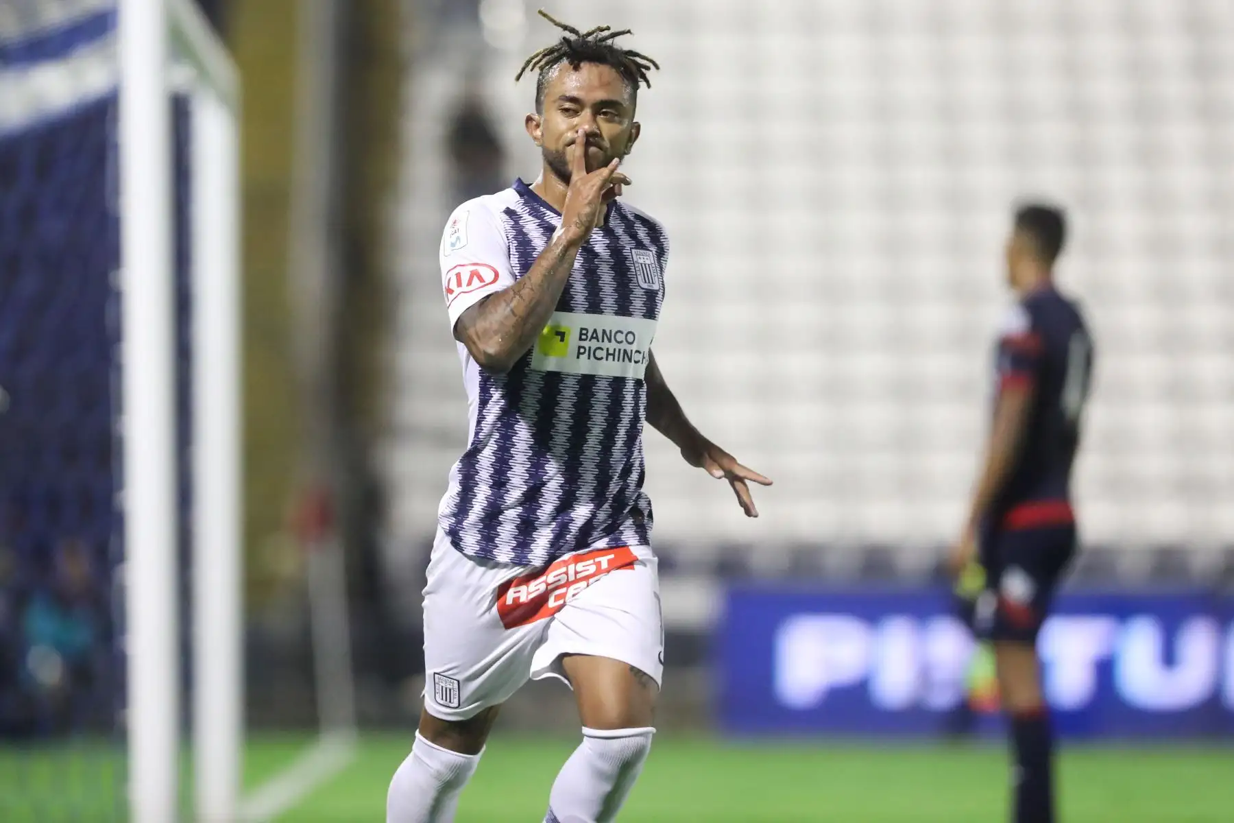 Alianza Lima ganó 1-0 a San Martín en Matute con gol de Joazhiño Arroé

Foto: ANDINA/Juan Carlos Guzmán Negrini.