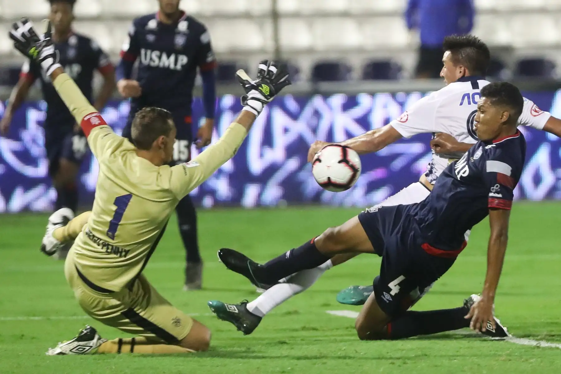 Alianza Lima ganó 1-0 a San Martín en Matute con gol de Joazhiño Arroé

Foto: ANDINA/Juan Carlos Guzmán Negrini.