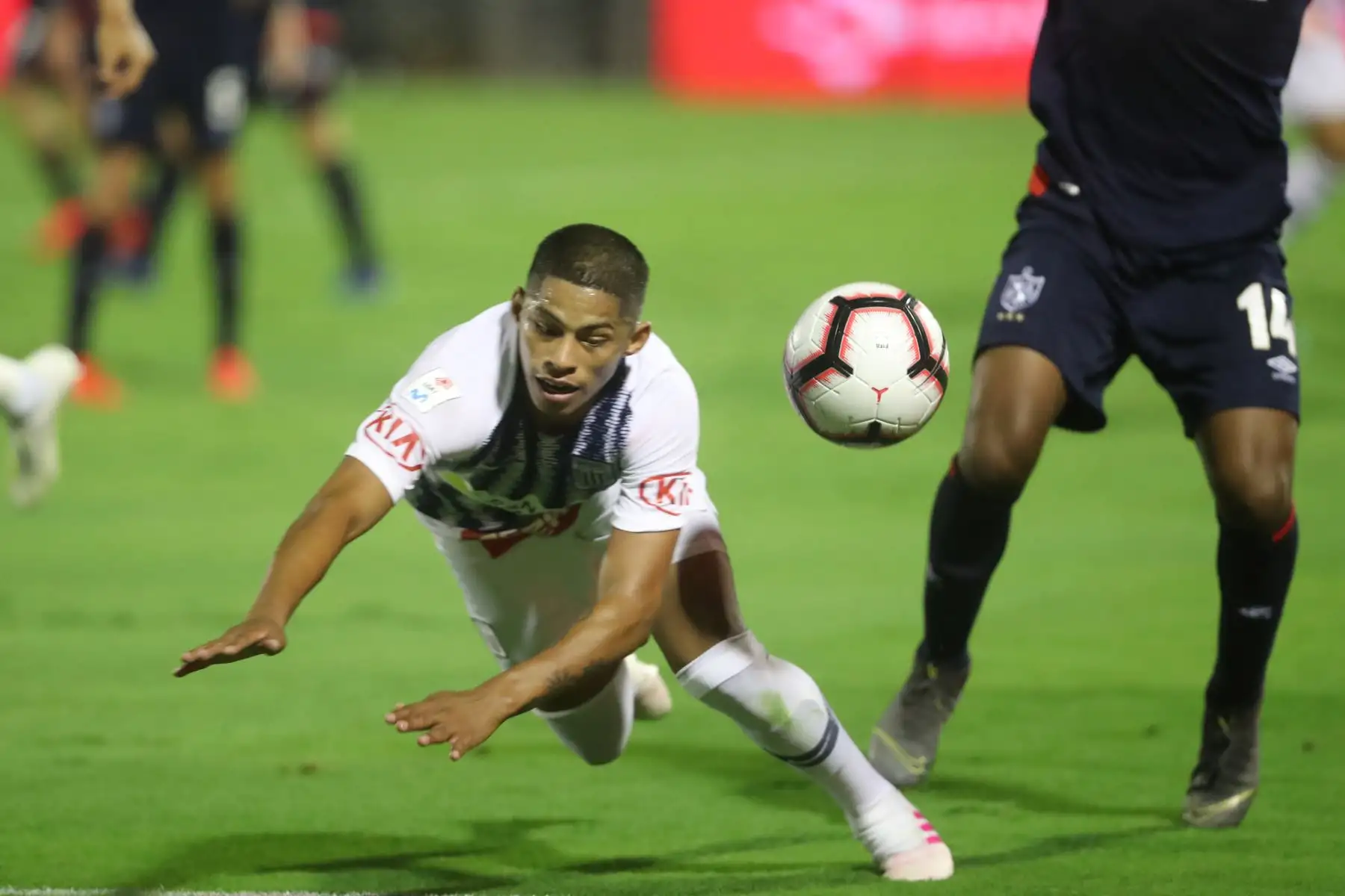 Alianza Lima ganó 1-0 a San Martín en Matute con gol de Joazhiño Arroé

Foto: ANDINA/Juan Carlos Guzmán Negrini.