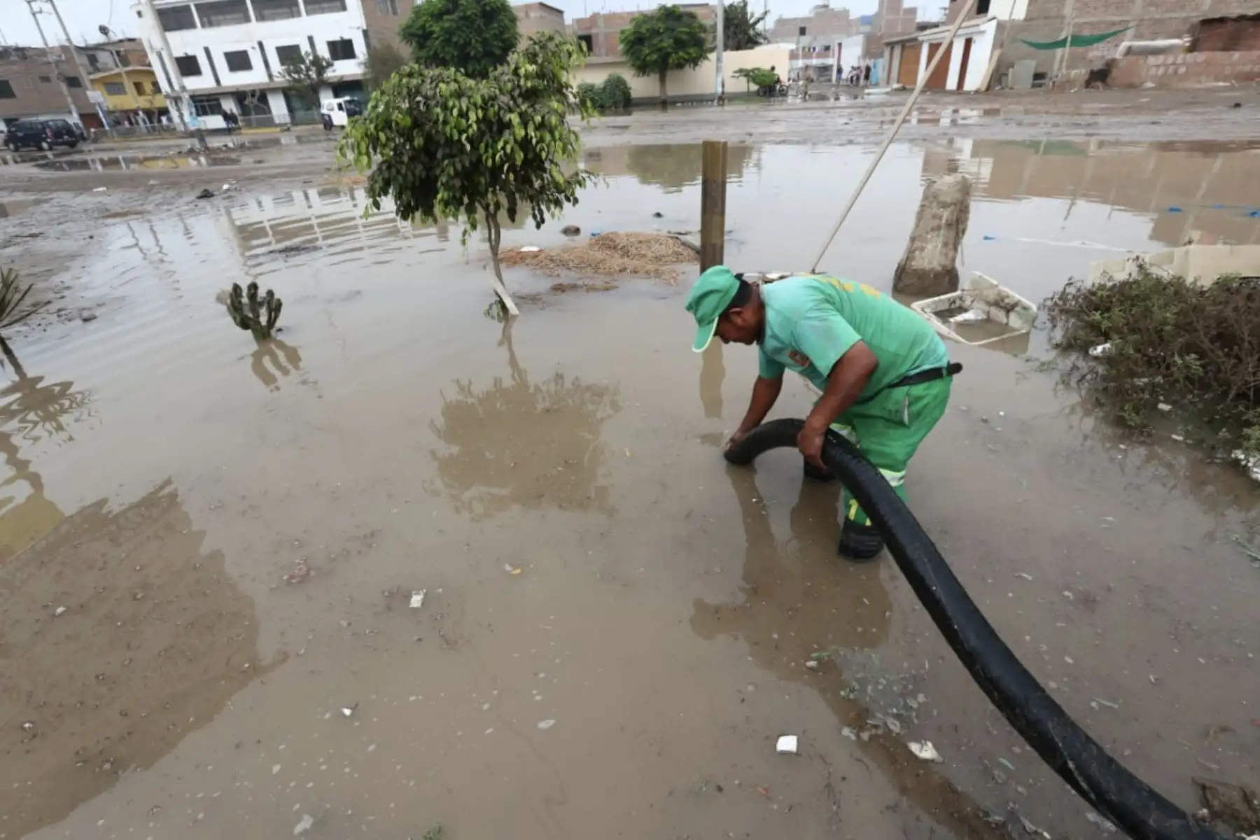 Río Surco se desborda e inunda varias viviendas en Chorrillos. Foto: ANDINA/ Norman Córdova