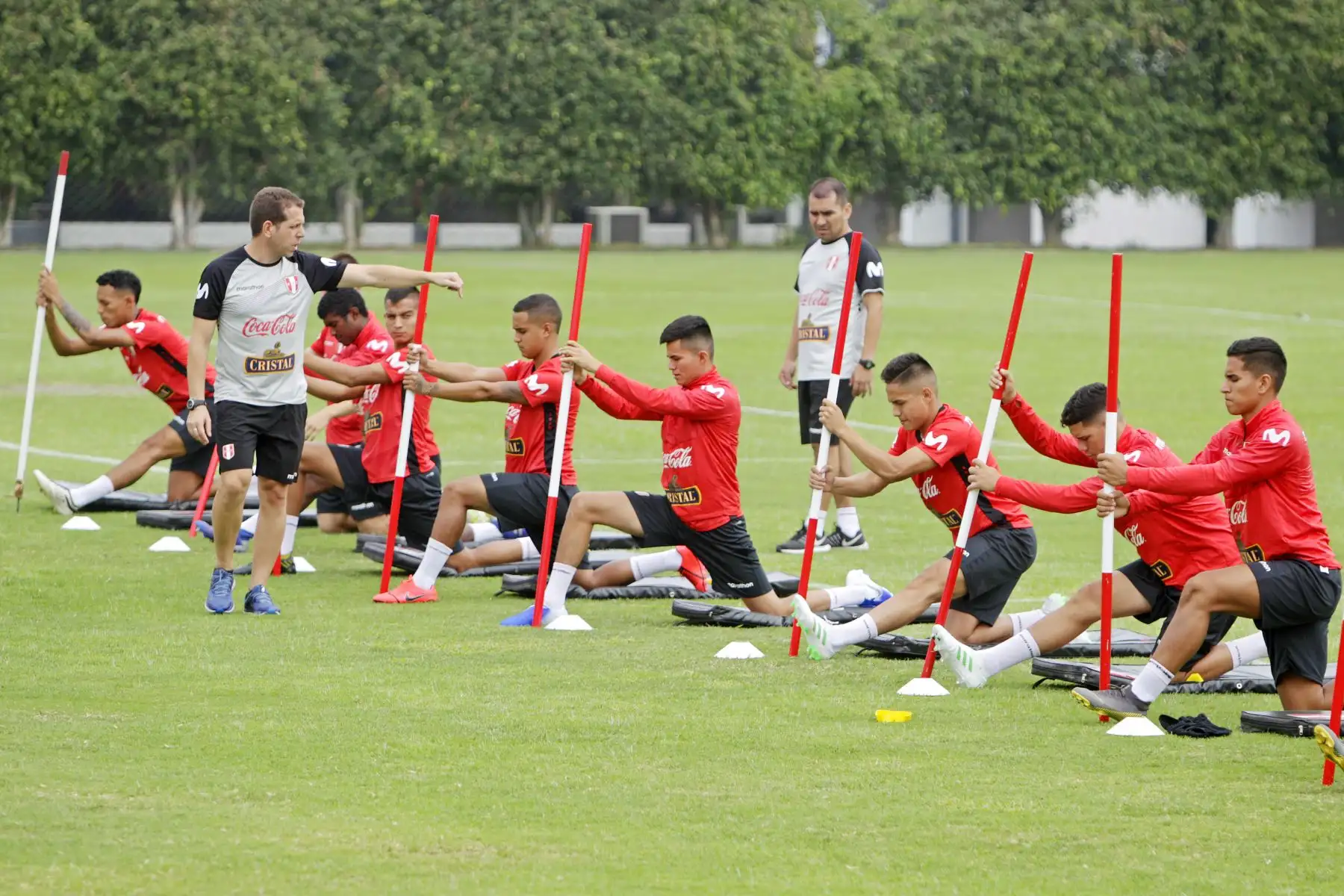 La Selección Peruana de Fútbol Sub 23 inició sus entrenamientos para afrontar los Juegos Panamericanos Lima 2019 bajo la dirección técnica de Nolberto Solano.
Foto: Lima 2019