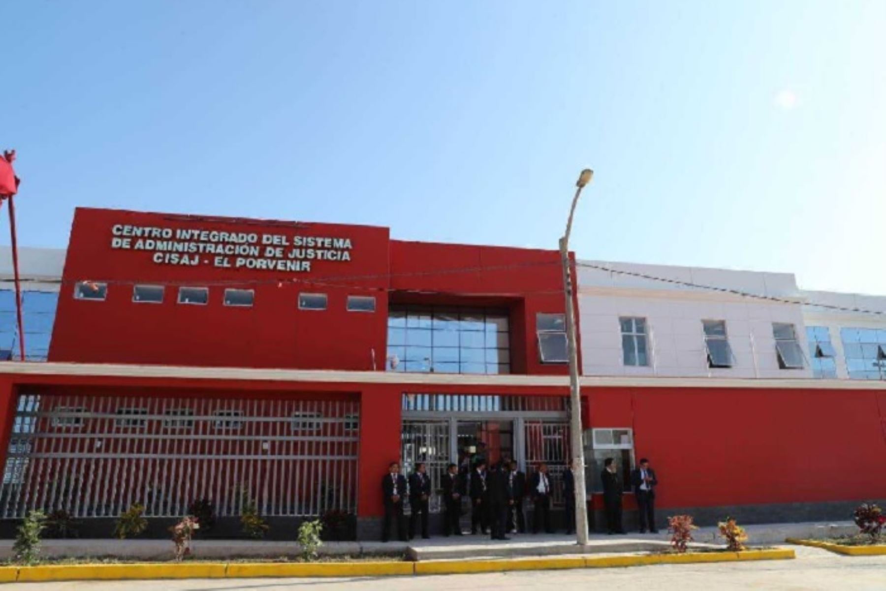 Una población de 185, 000 personas que vive en el populoso distrito de El Porvenir, se beneficiarán con el Centro Integrado de Servicio de Administración de Justicia (CISAJ), inaugurado hoy en Trujillo, región La Libertad.