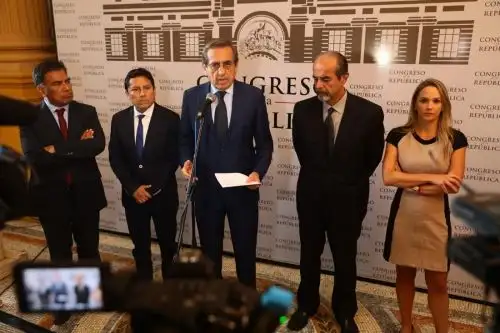 Conferencia de prensa del Partido Aprista Peruano.